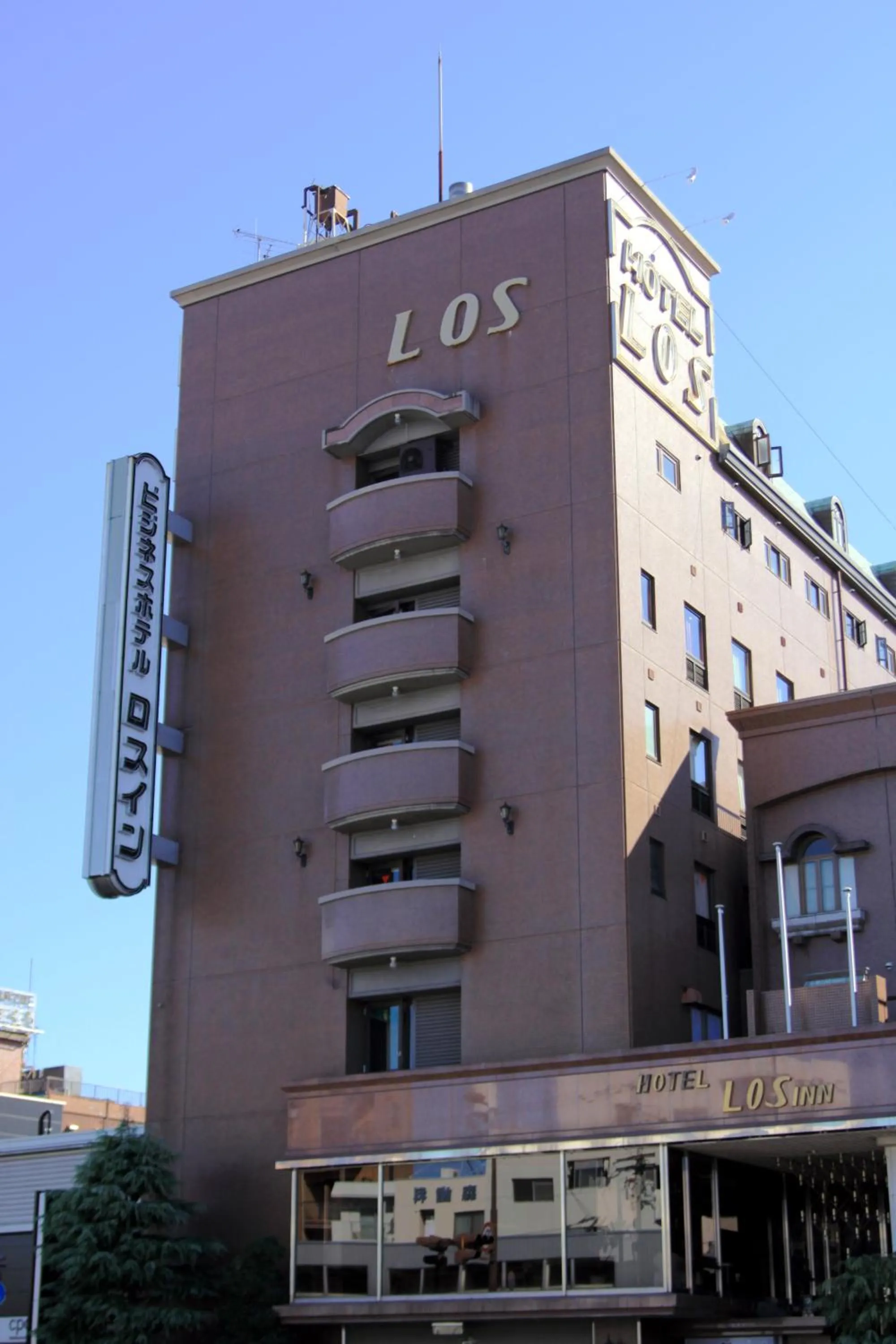 Property building in Hotel Los Inn Kochi