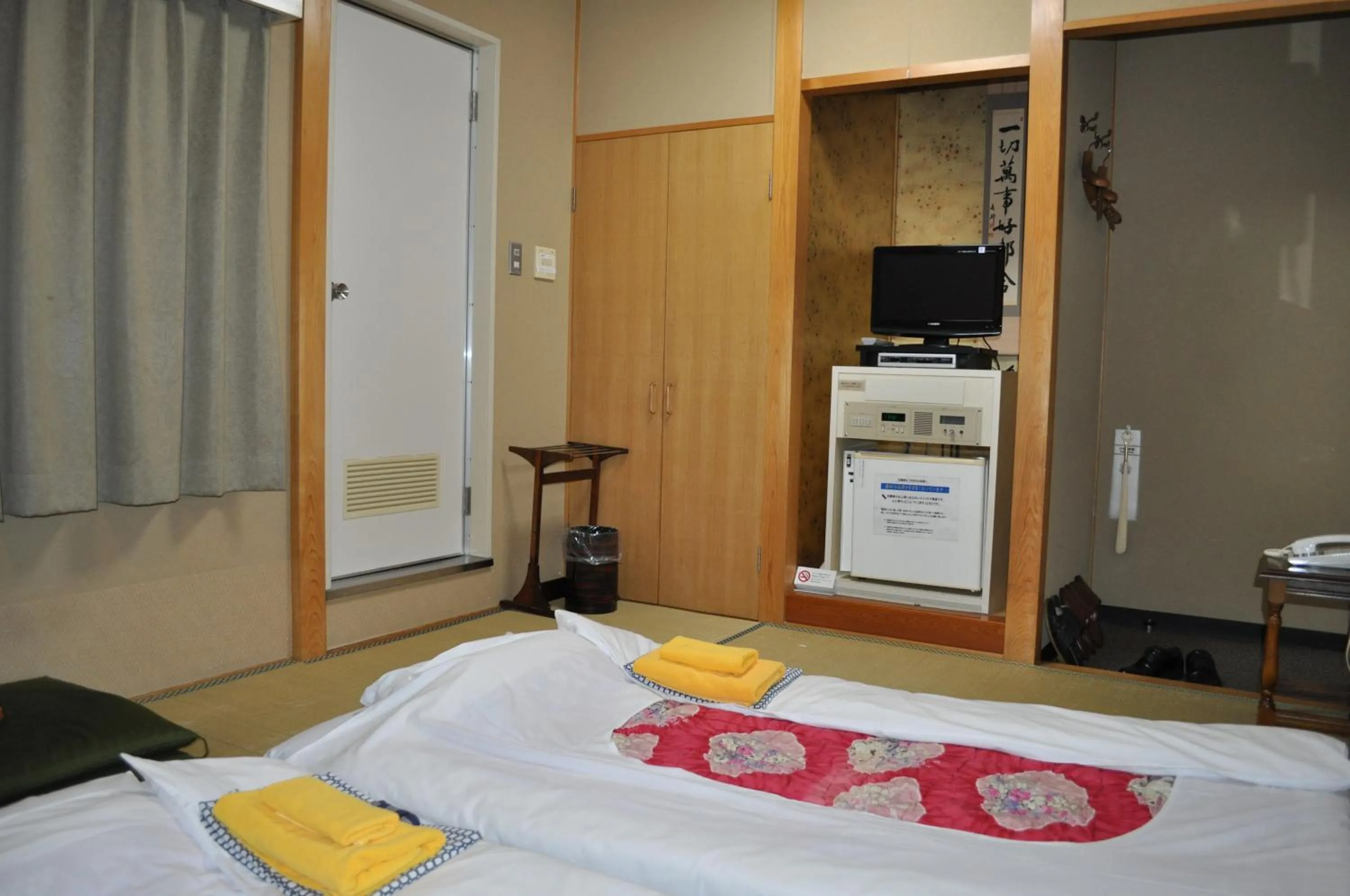 Photo of the whole room, Bed in Hotel Los Inn Kochi