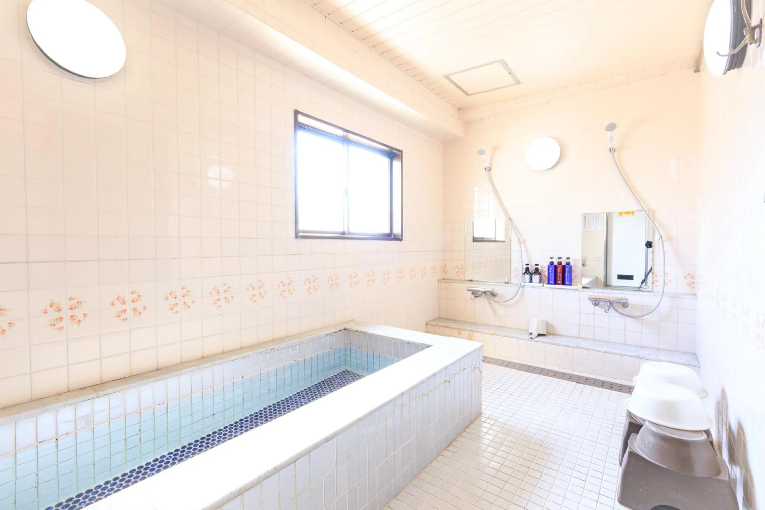 Hot Tub in Hotel Los Inn Kochi