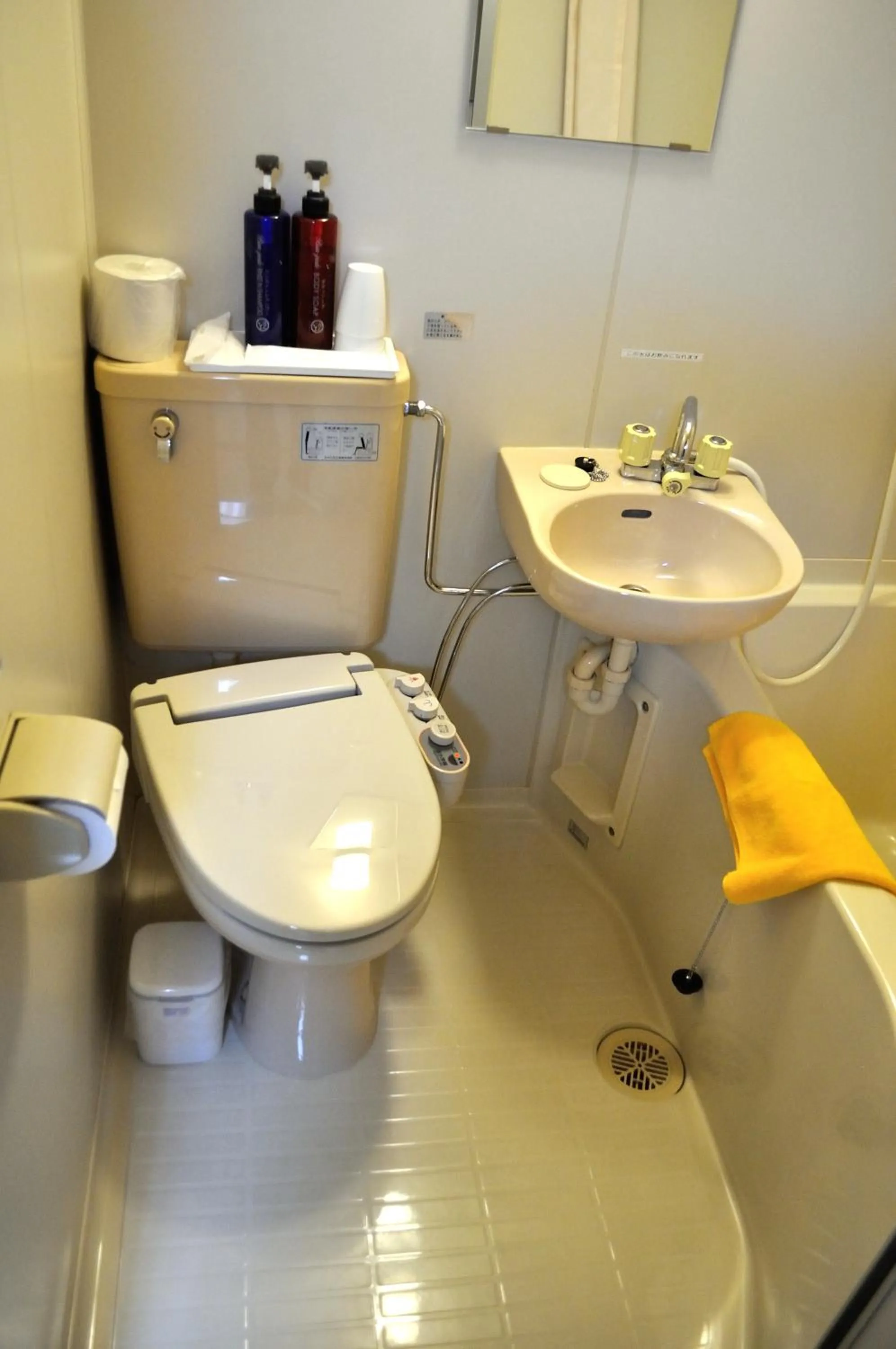 Bathroom in Hotel Los Inn Kochi