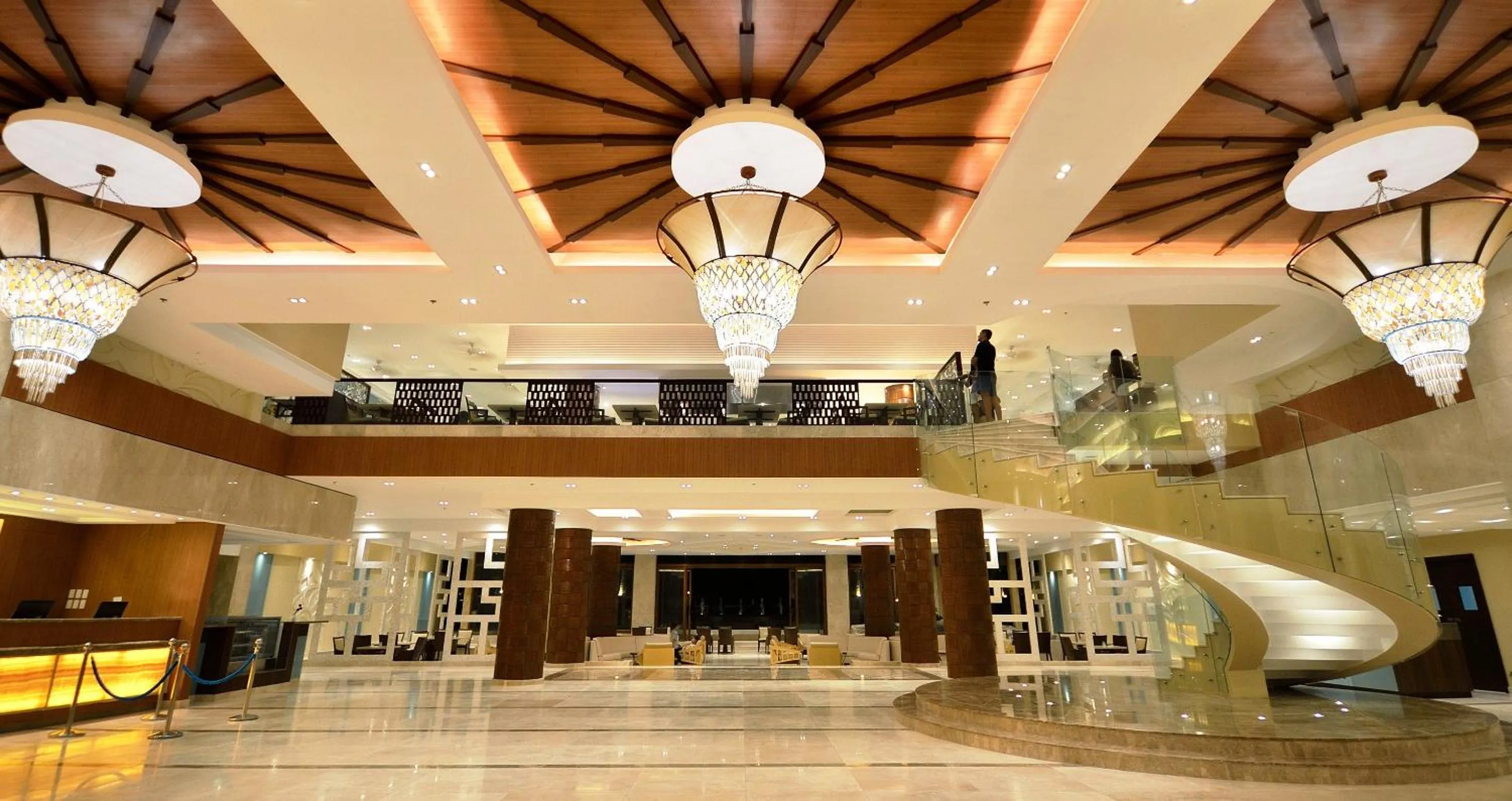 Lobby or reception in Henann Resort Alona Beach