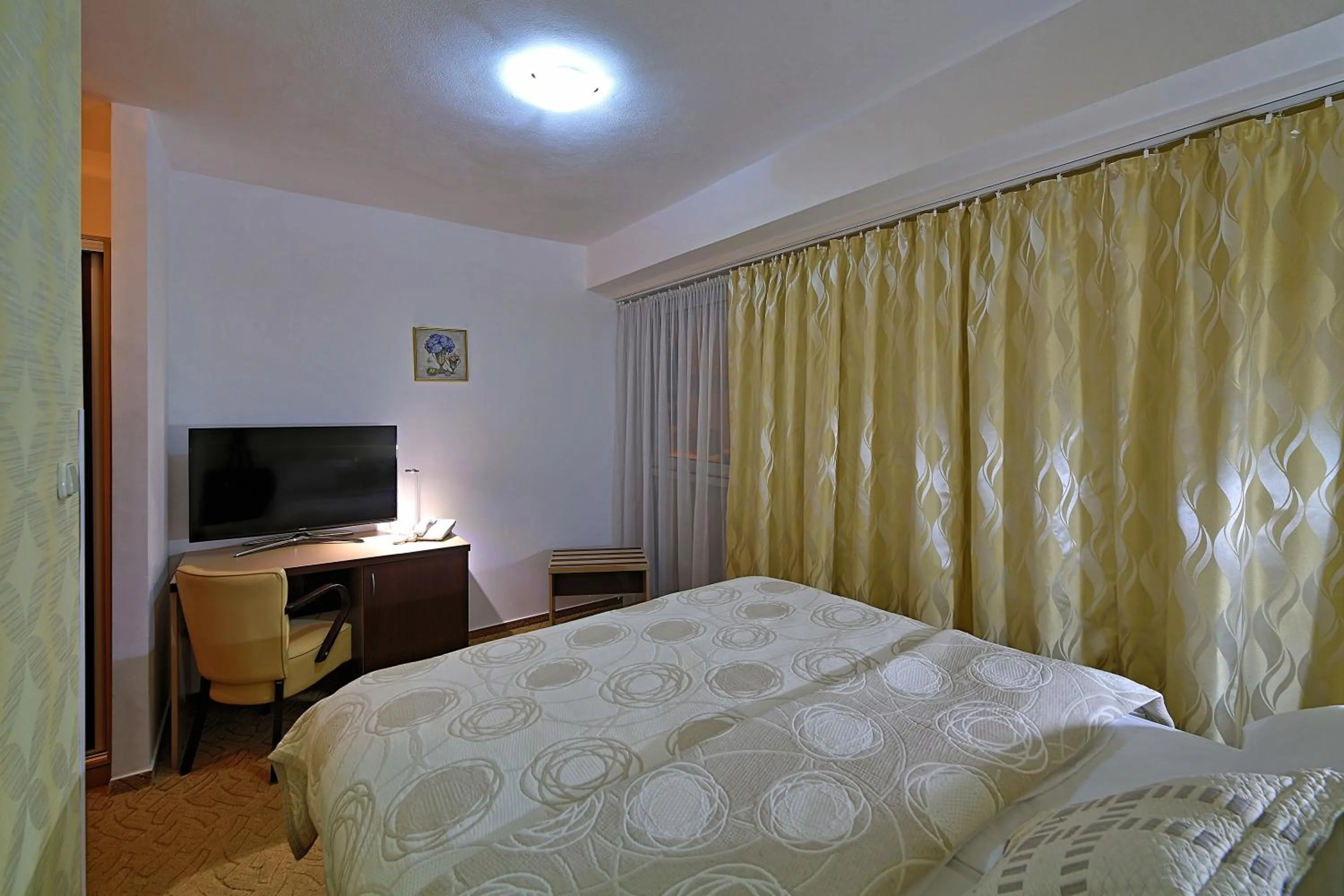 Photo of the whole room, Bed in Hotel Šariš