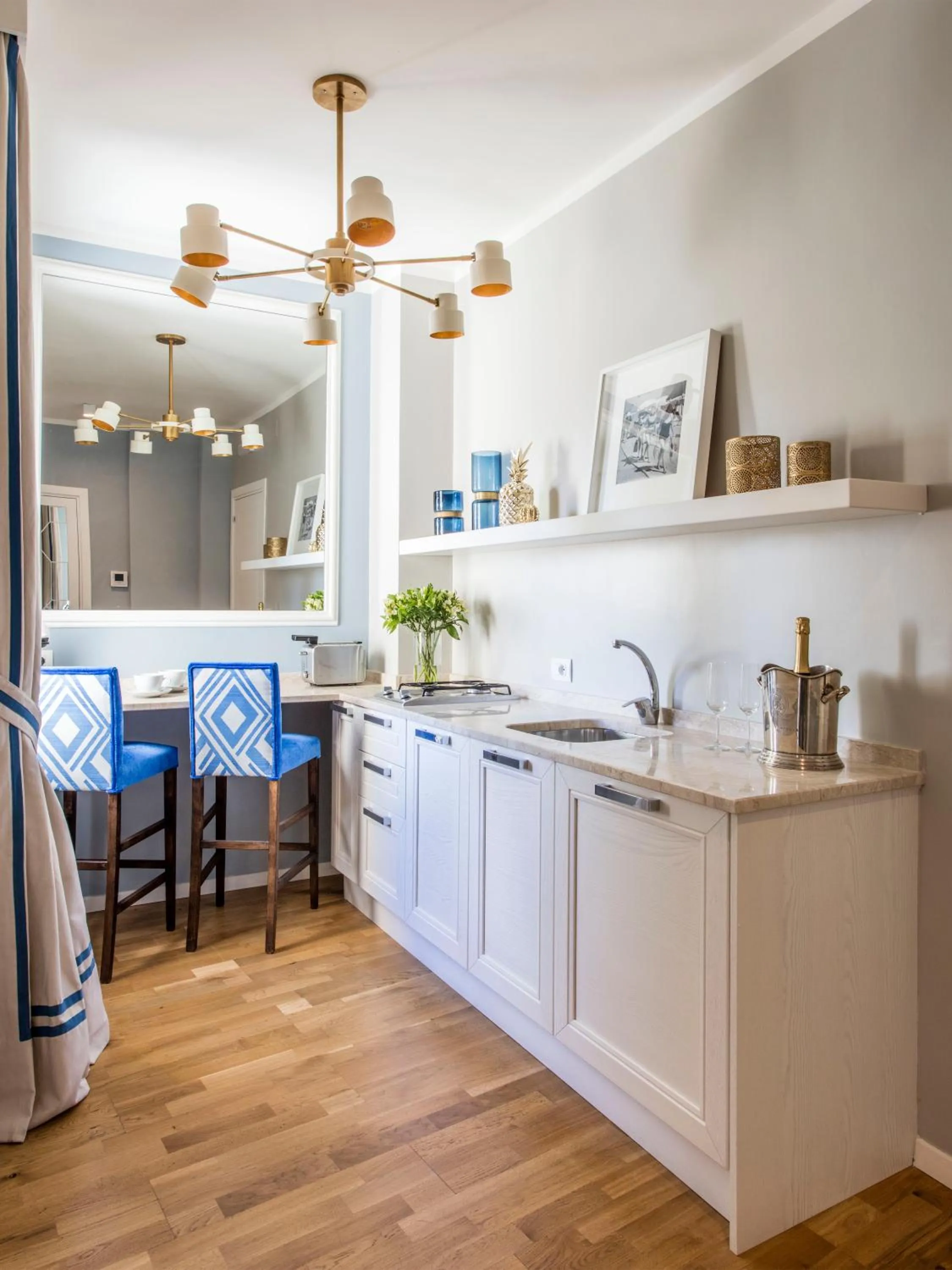 Kitchen or kitchenette in La Malandrina - Apartments & Suites