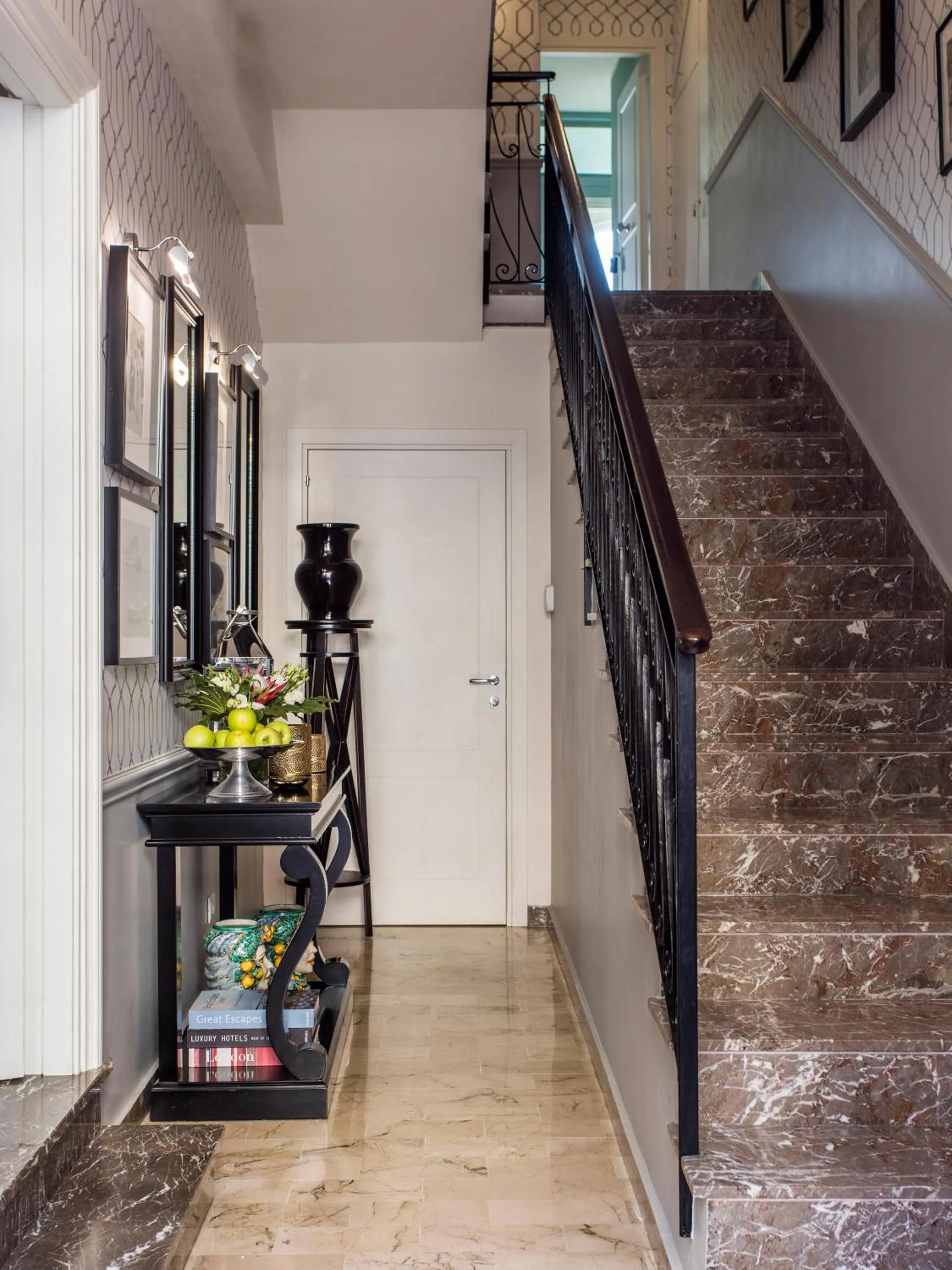 Communal lounge/ TV room in La Malandrina - Apartments & Suites