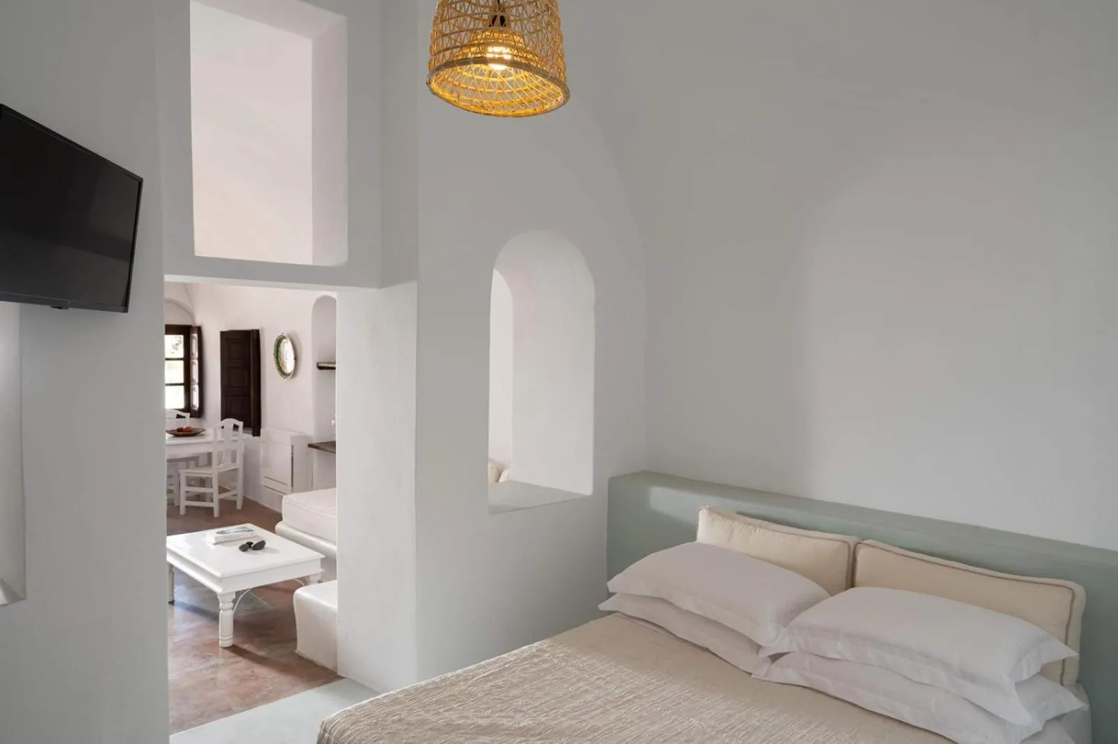 Bed in Kalitsi Canaves