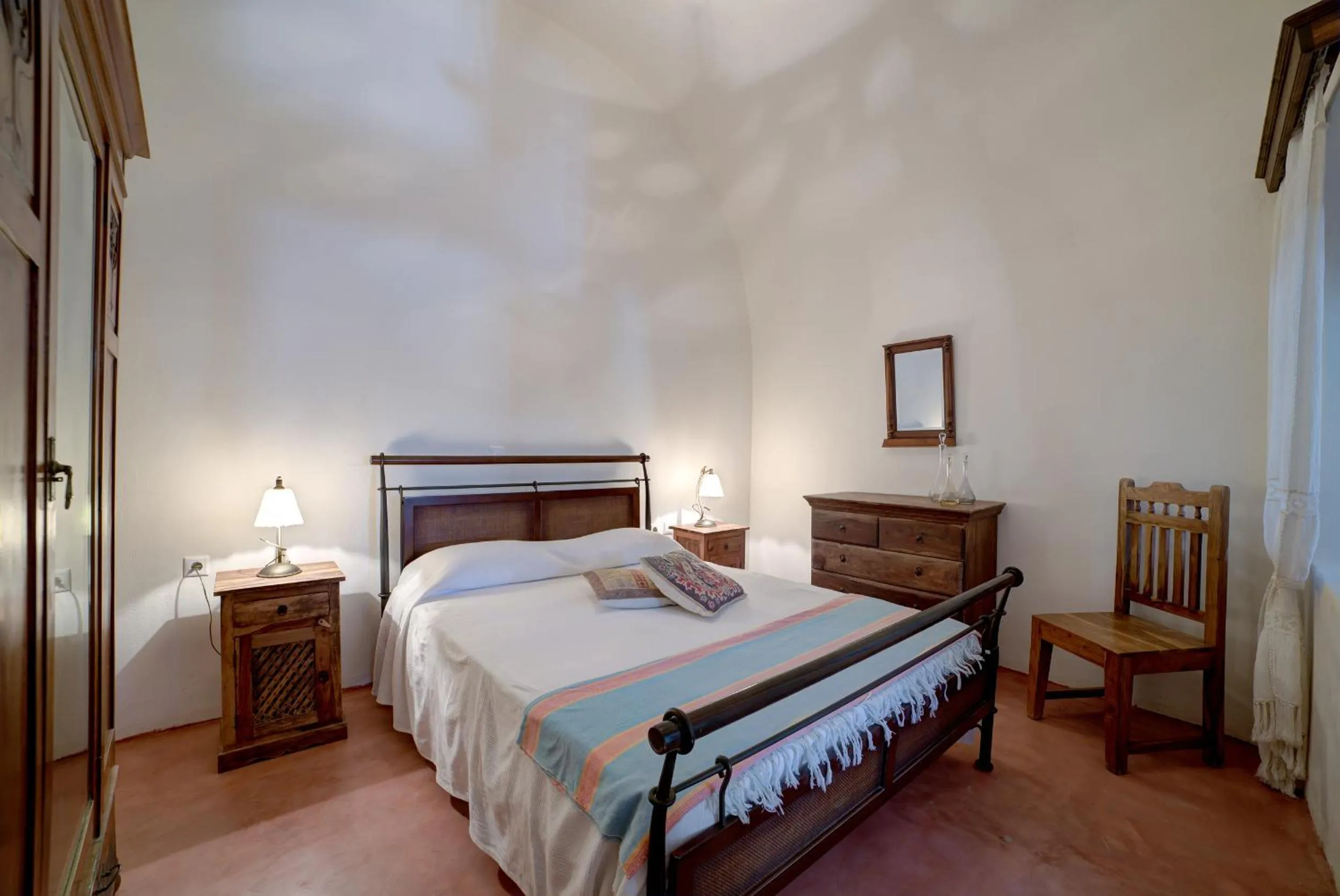 Bed in Kalitsi Canaves
