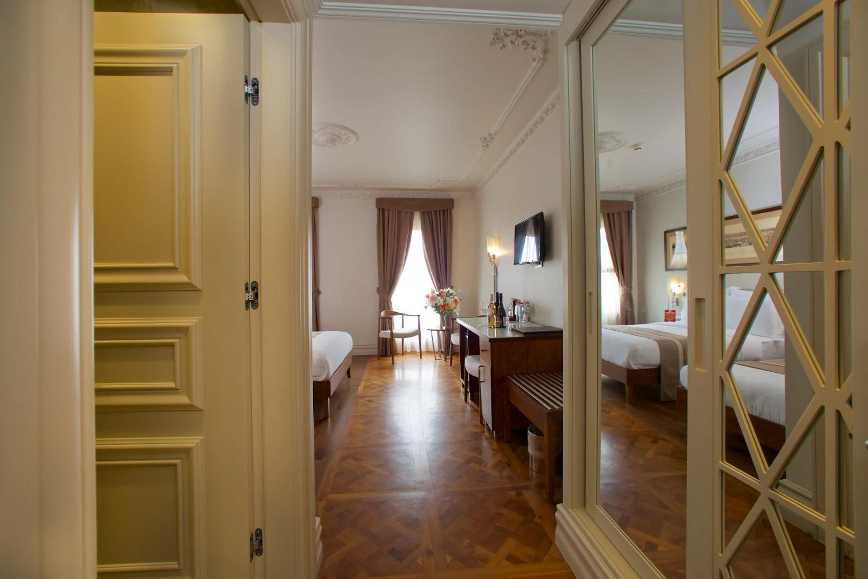 Massage, Bed in Taxim Lounge Hotel Special Category