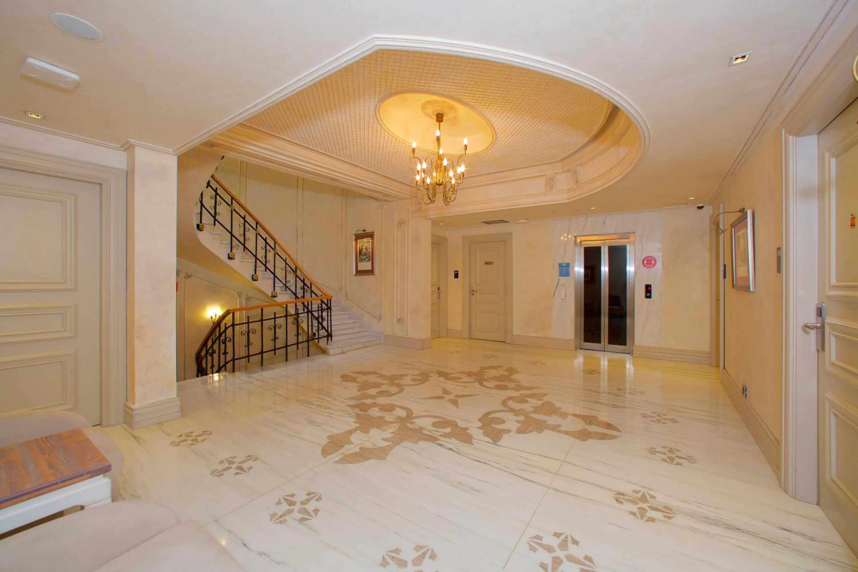 Decorative detail in Taxim Lounge Hotel Special Category