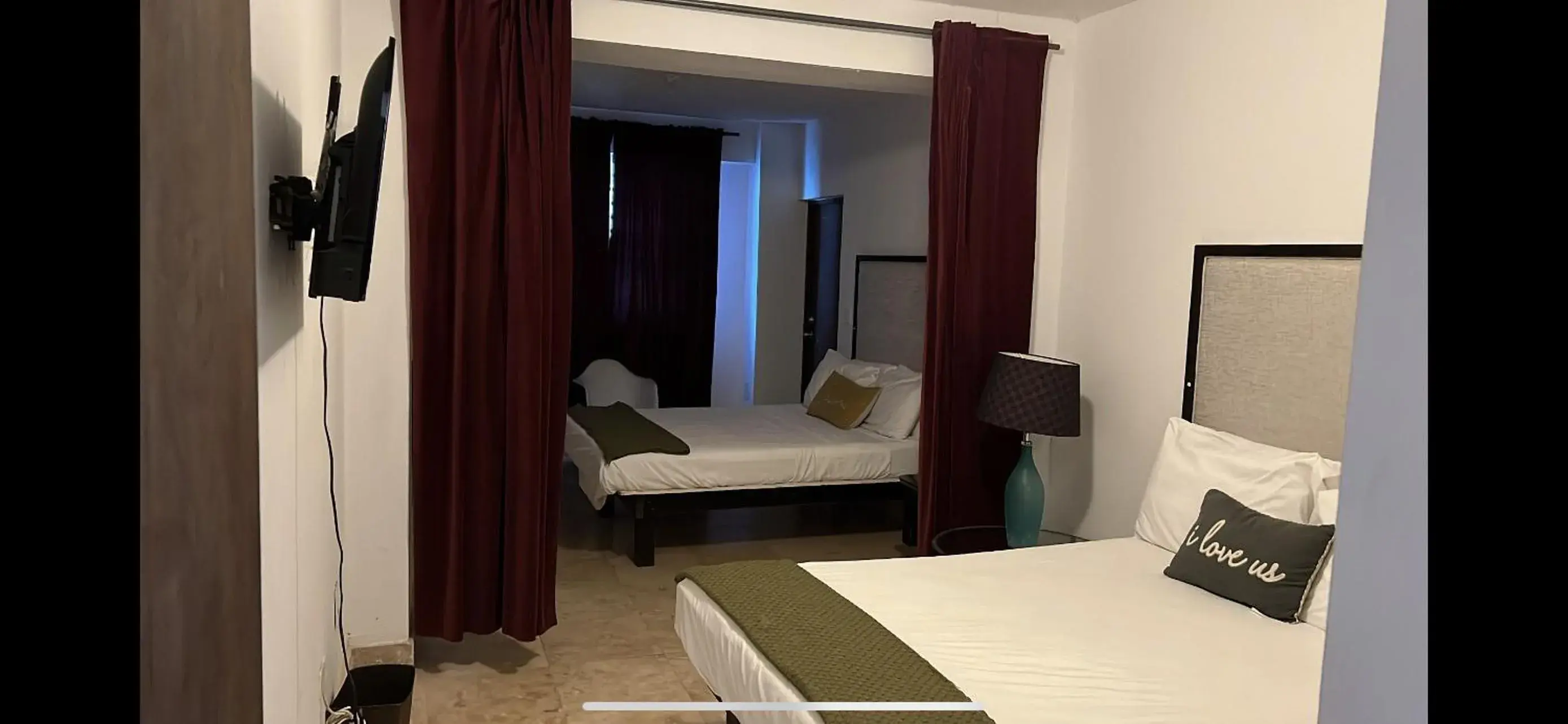 Double Room with Balcony (3 Adults) in Vacation Rental Arecibo PR Double Room with Balcony (3 Adults) in Vacation Rental Arecibo PR