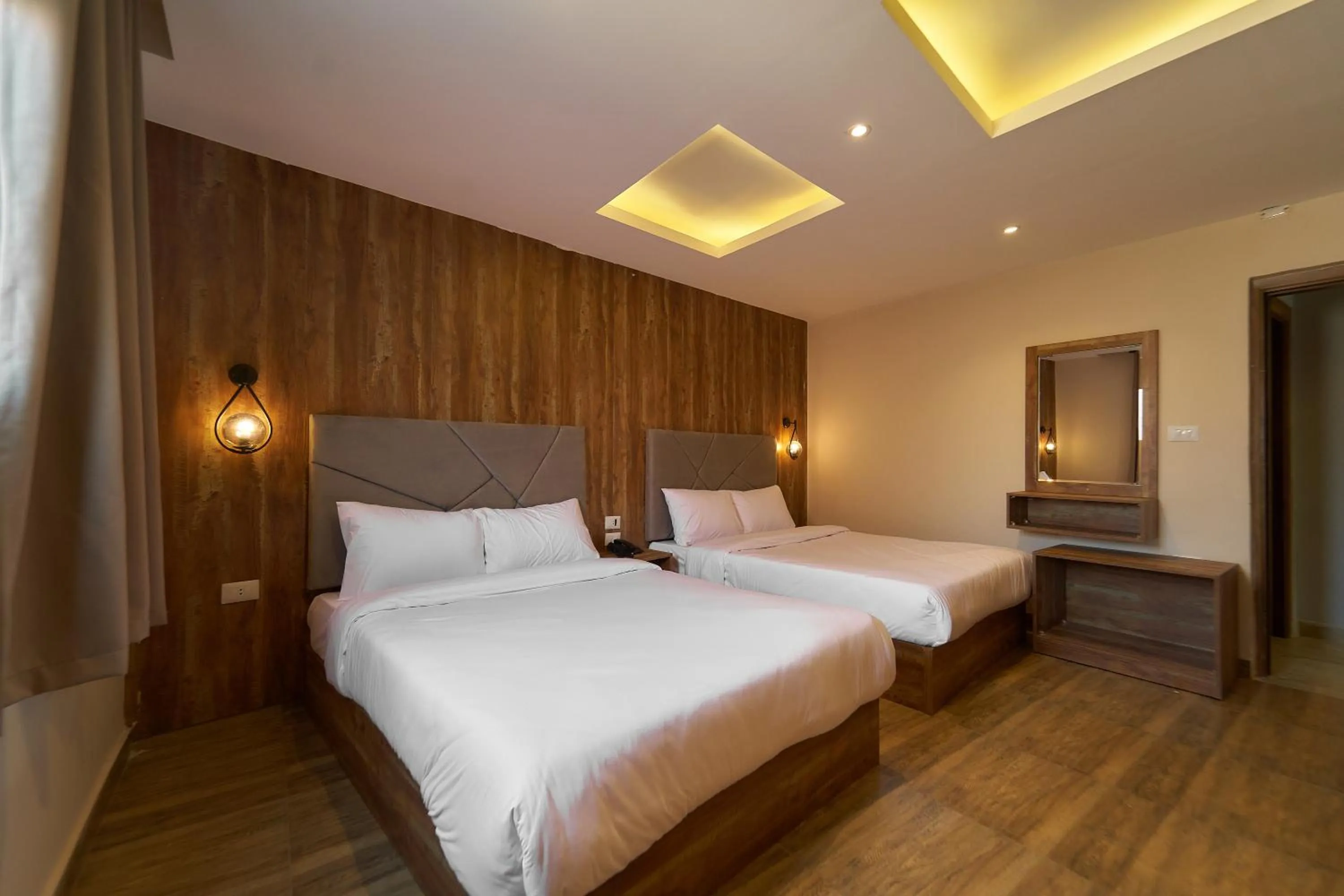 Bed in Crown Pyramids View Hotel