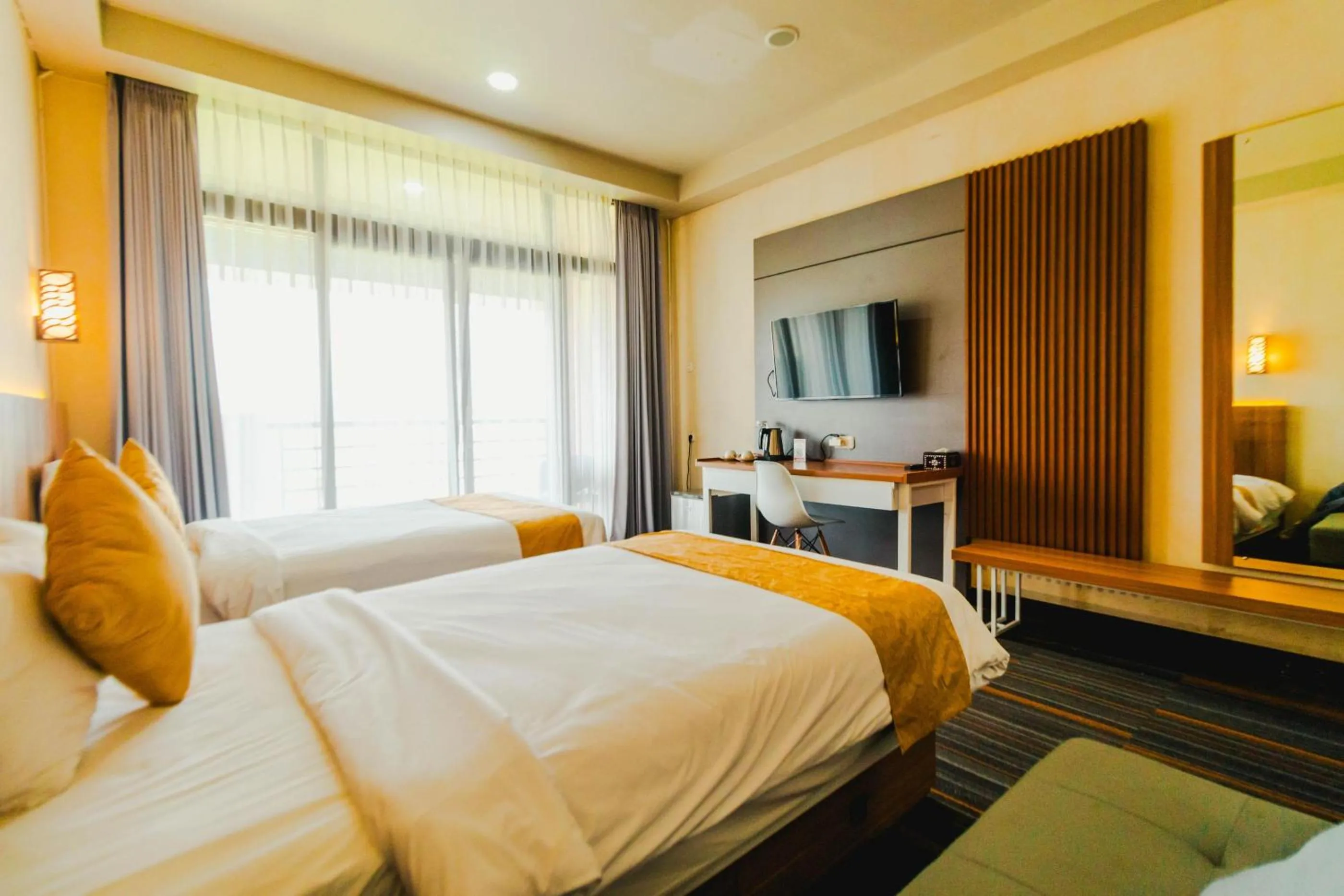 Communal lounge/ TV room, Bed in De Balen Soultan Hotel