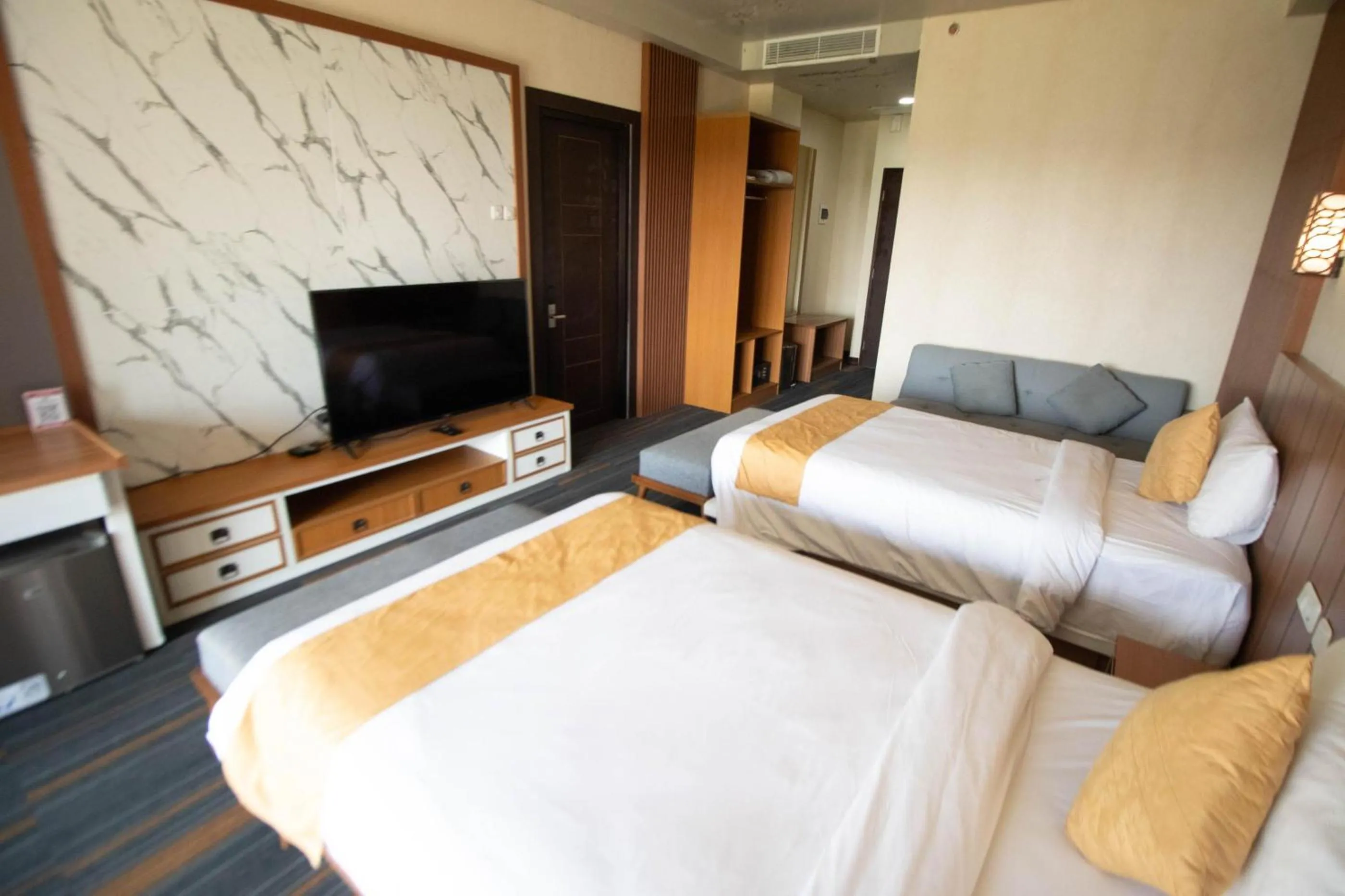 Communal lounge/ TV room, Bed in De Balen Soultan Hotel