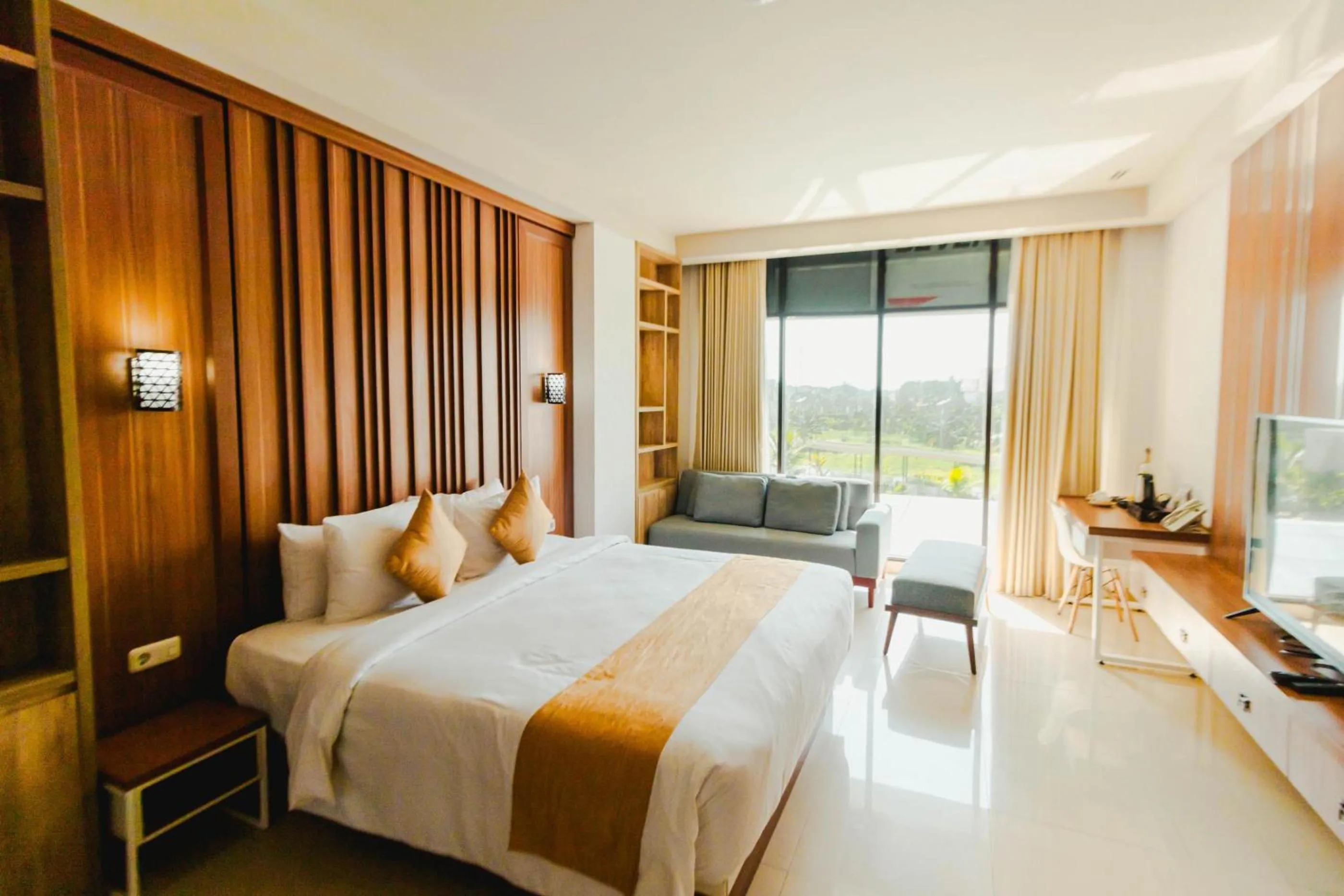 Communal lounge/ TV room, Bed in De Balen Soultan Hotel