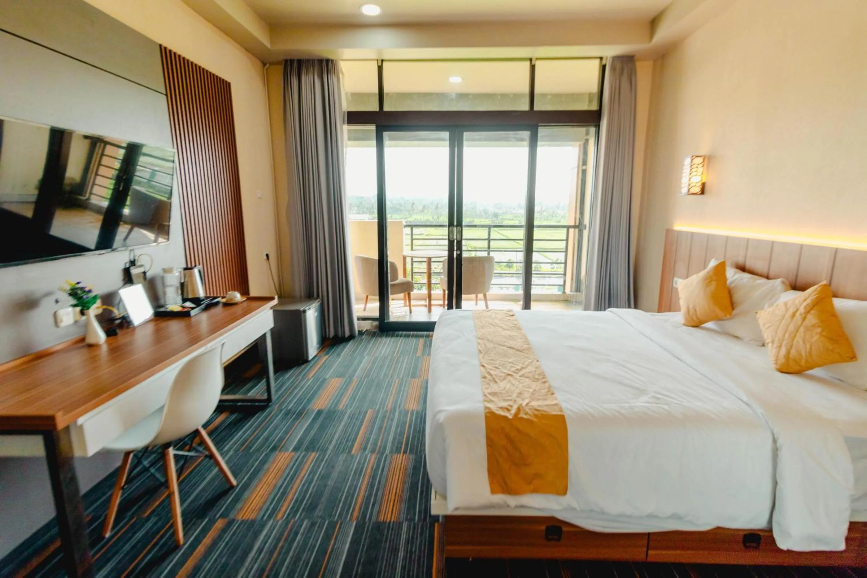 Communal lounge/ TV room, Bed in De Balen Soultan Hotel