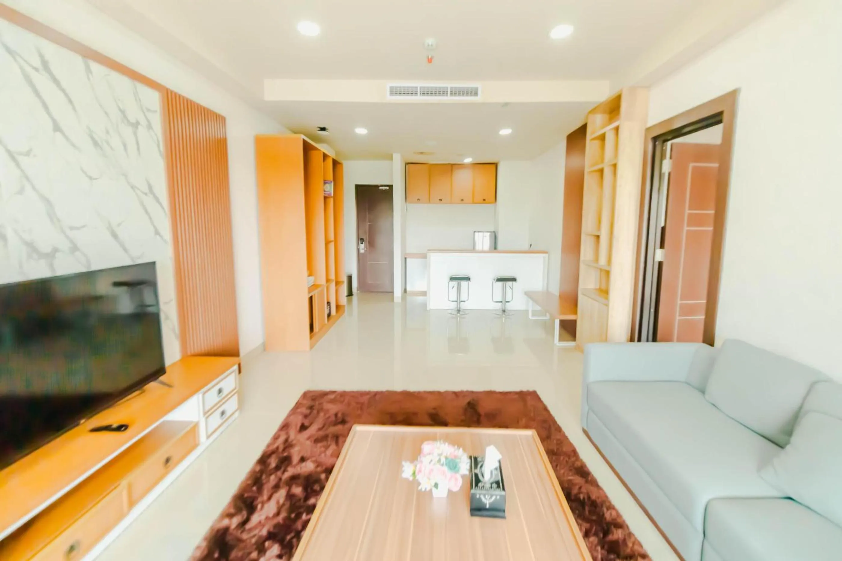 Communal lounge/ TV room in De Balen Soultan Hotel