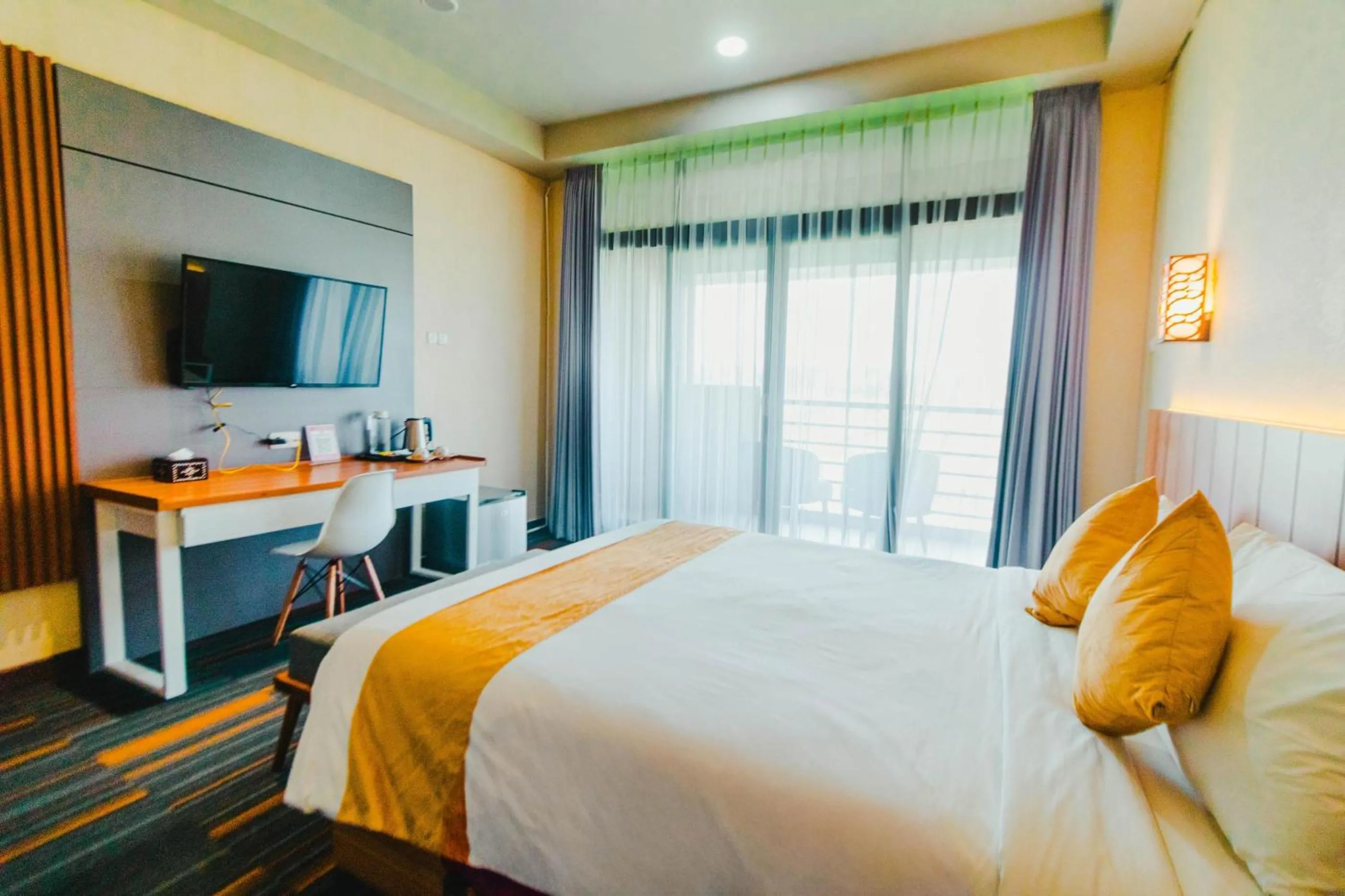 Communal lounge/ TV room, Bed in De Balen Soultan Hotel