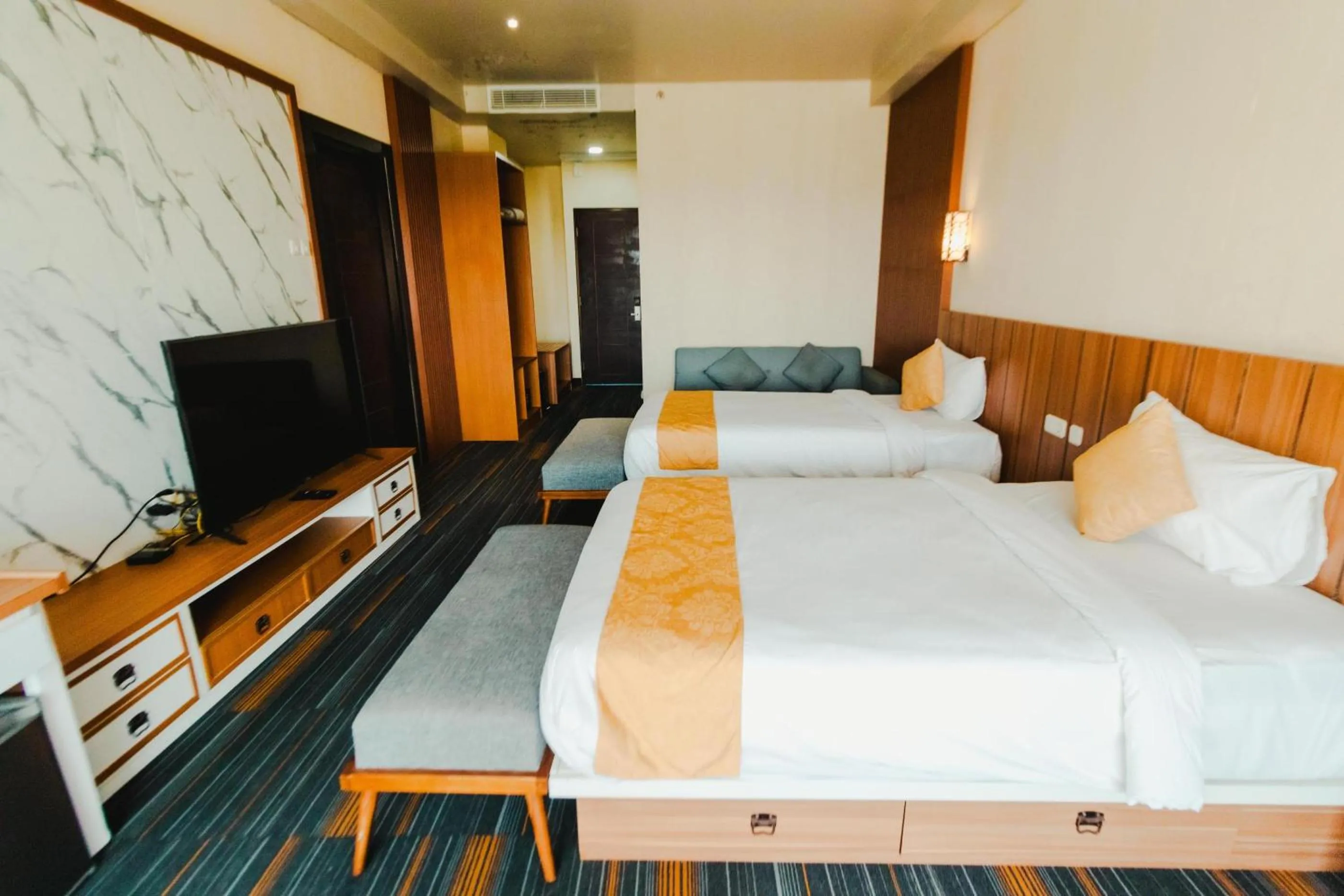 Communal lounge/ TV room, Bed in De Balen Soultan Hotel