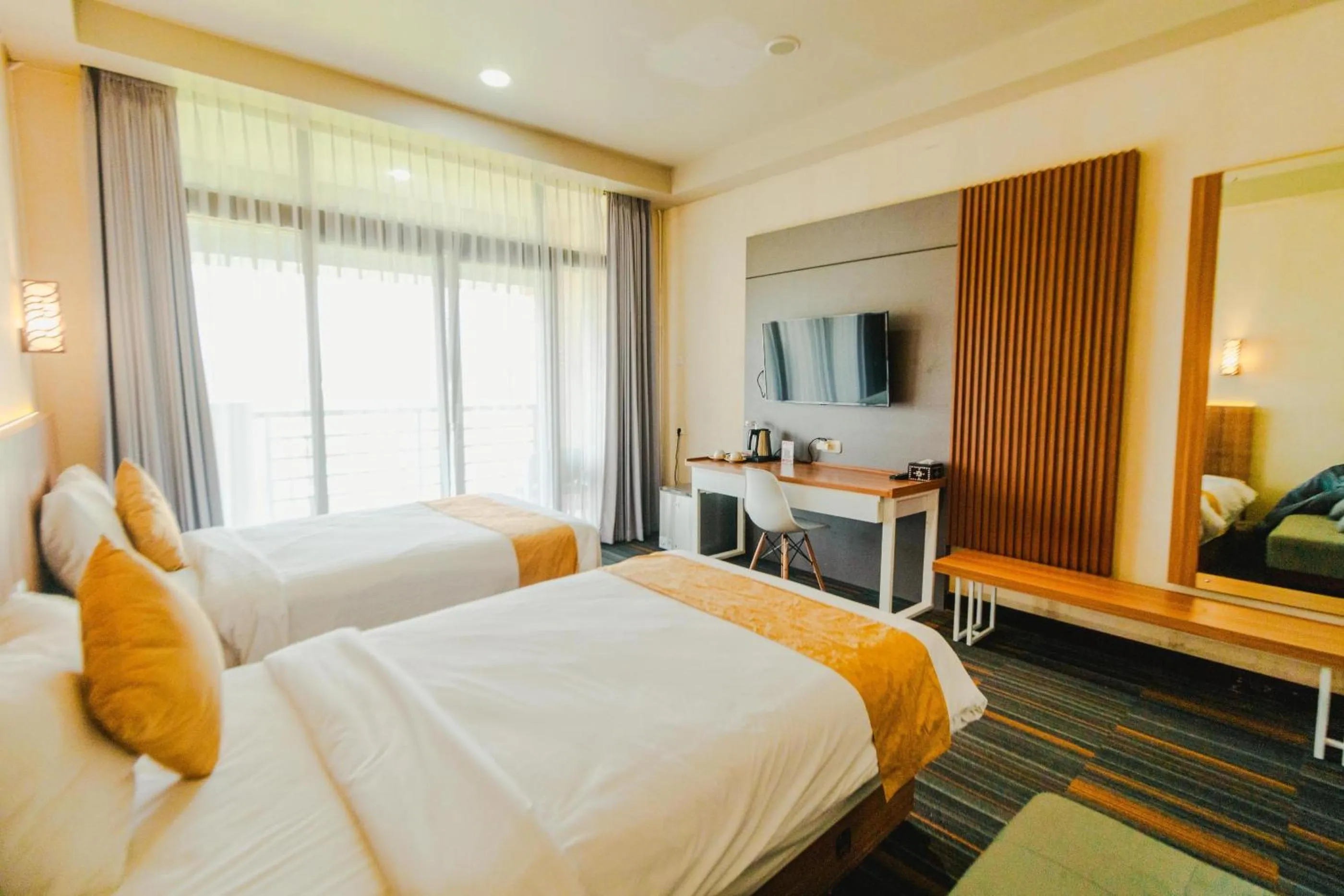 Communal lounge/ TV room, Bed in De Balen Soultan Hotel