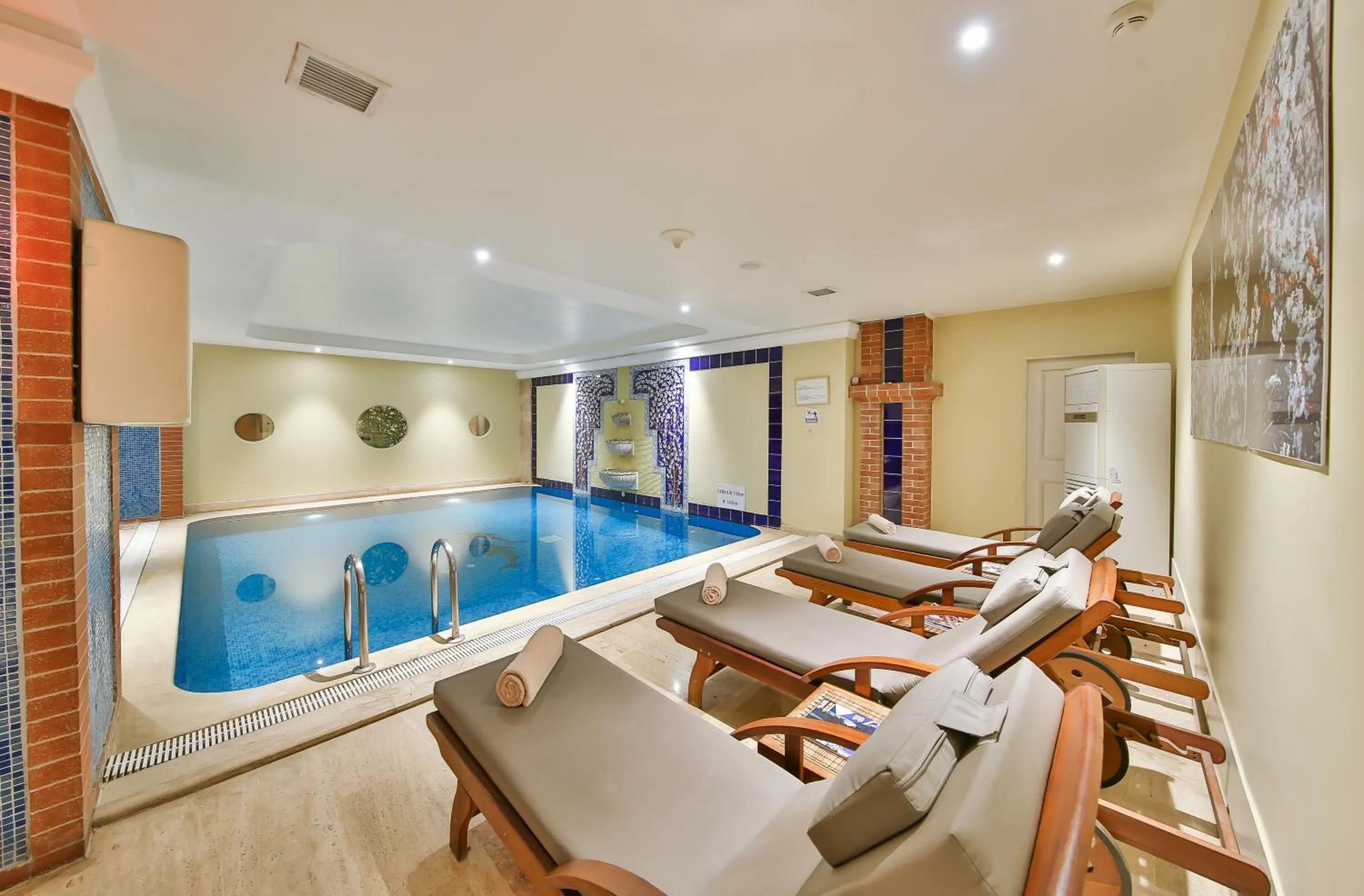 Swimming pool in Ramada By Wyndham İstanbul Taksim