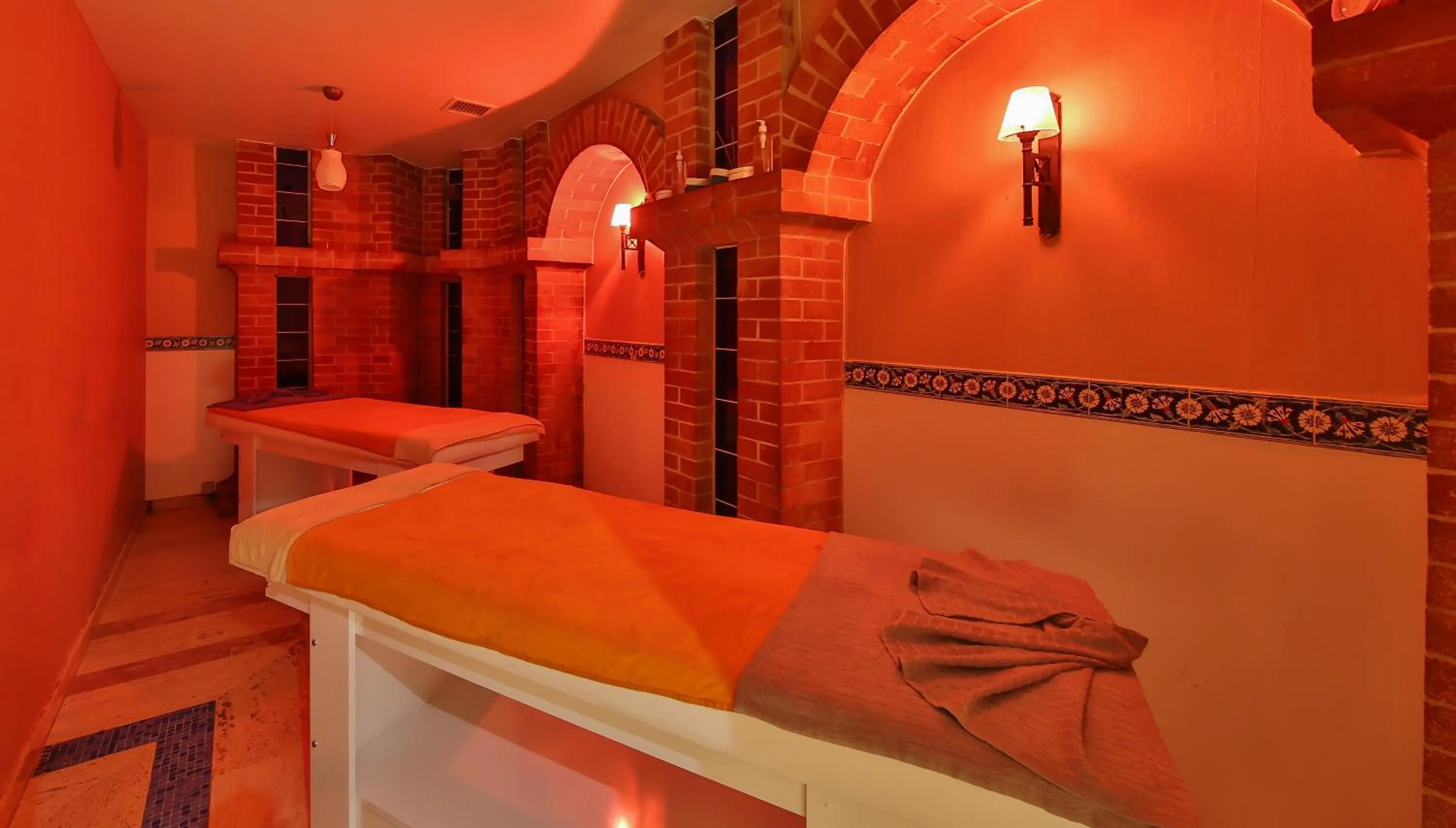 Fitness centre/facilities in Ramada By Wyndham İstanbul Taksim