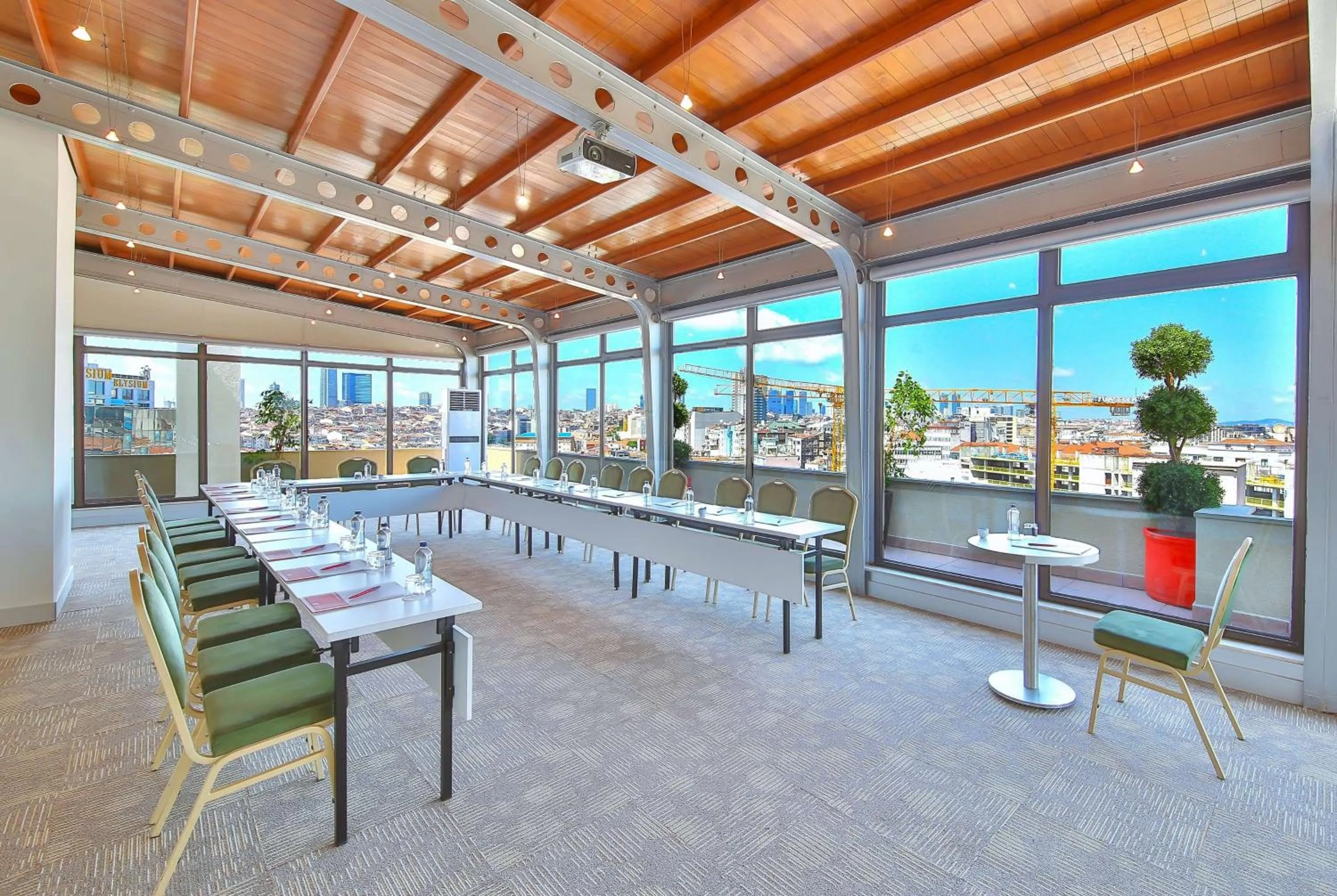 Meeting/conference room in Ramada By Wyndham İstanbul Taksim