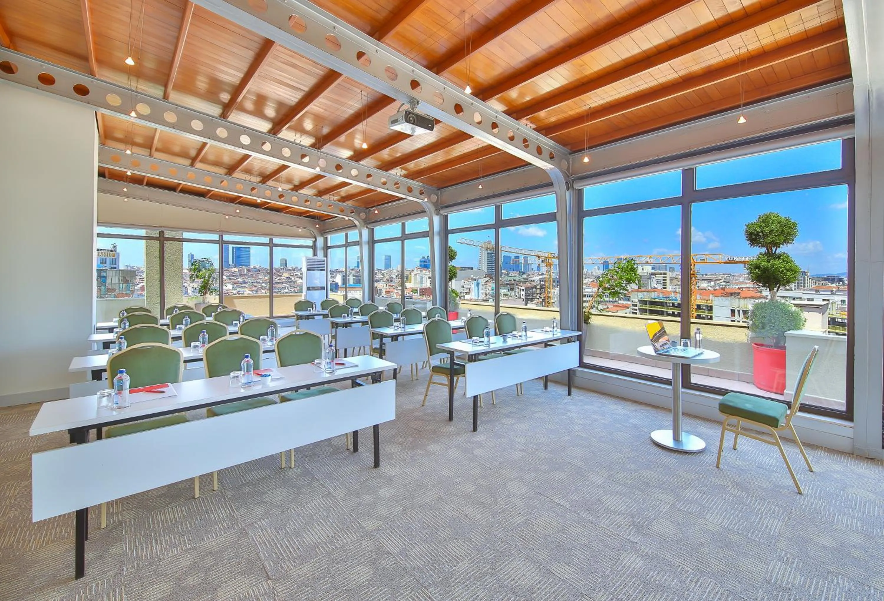 Meeting/conference room in Ramada By Wyndham İstanbul Taksim