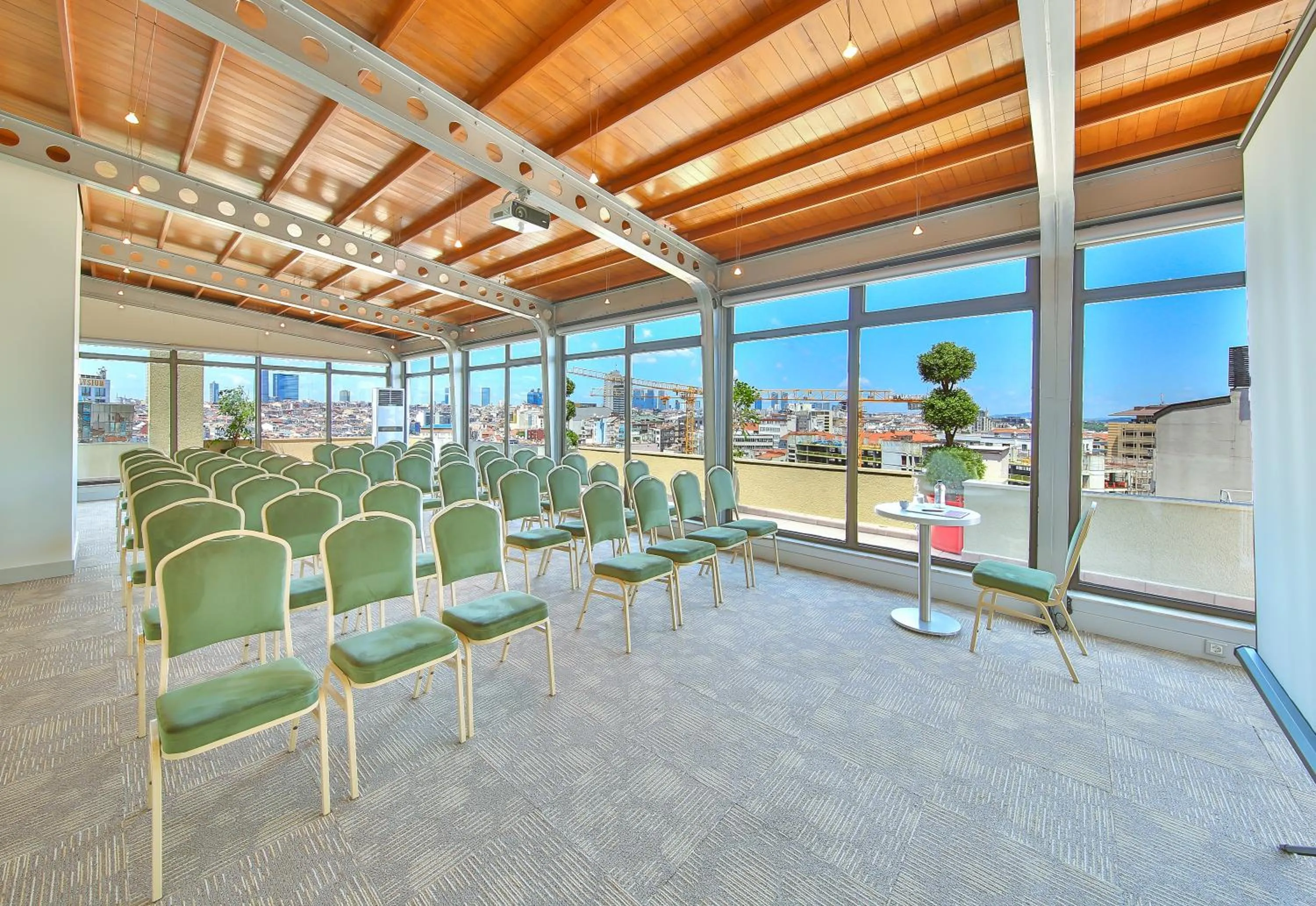 Meeting/conference room in Ramada By Wyndham İstanbul Taksim