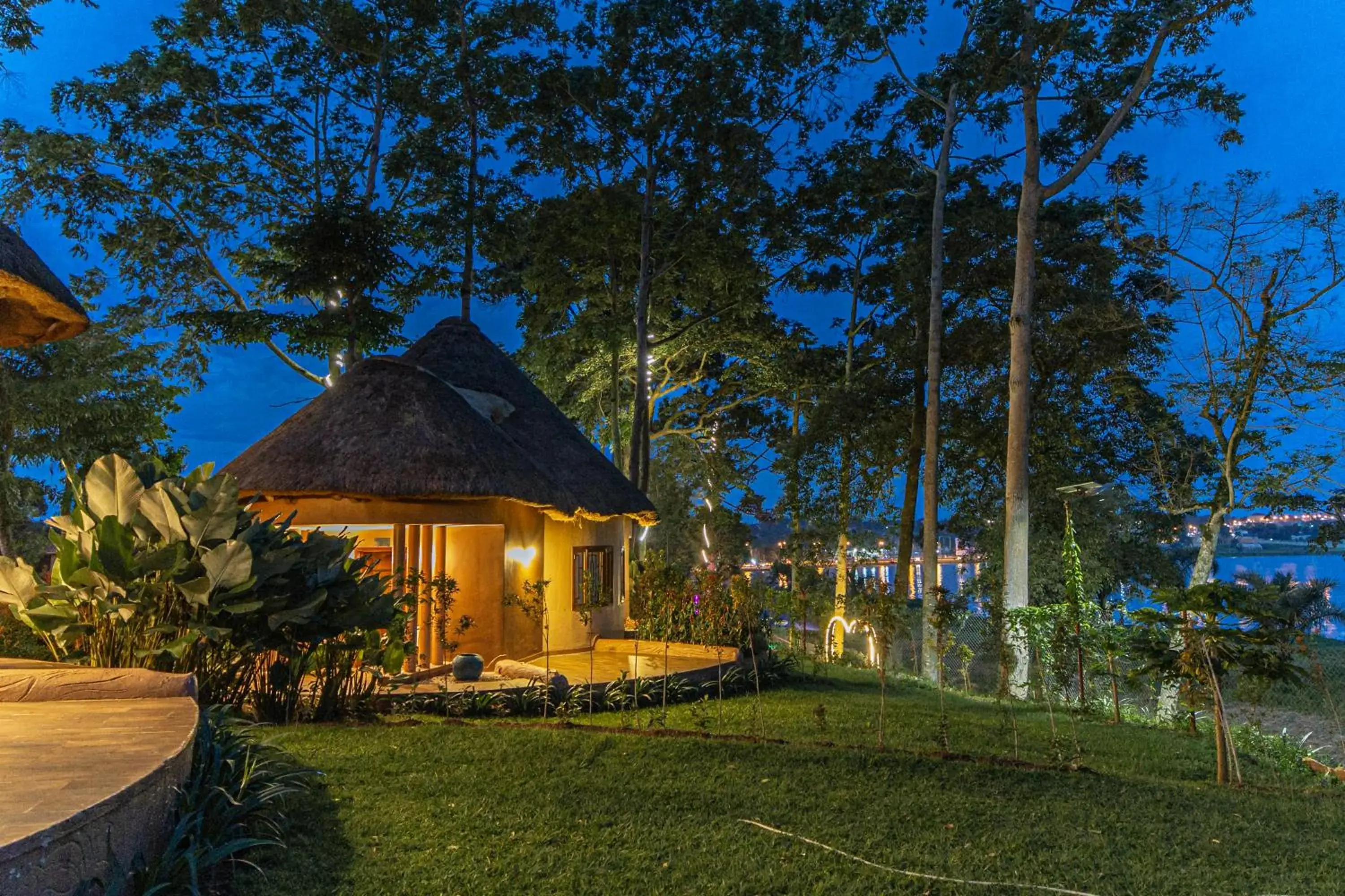 Garden view in De Rain Eco Beach Resort Garden view in De Rain Eco Beach Resort