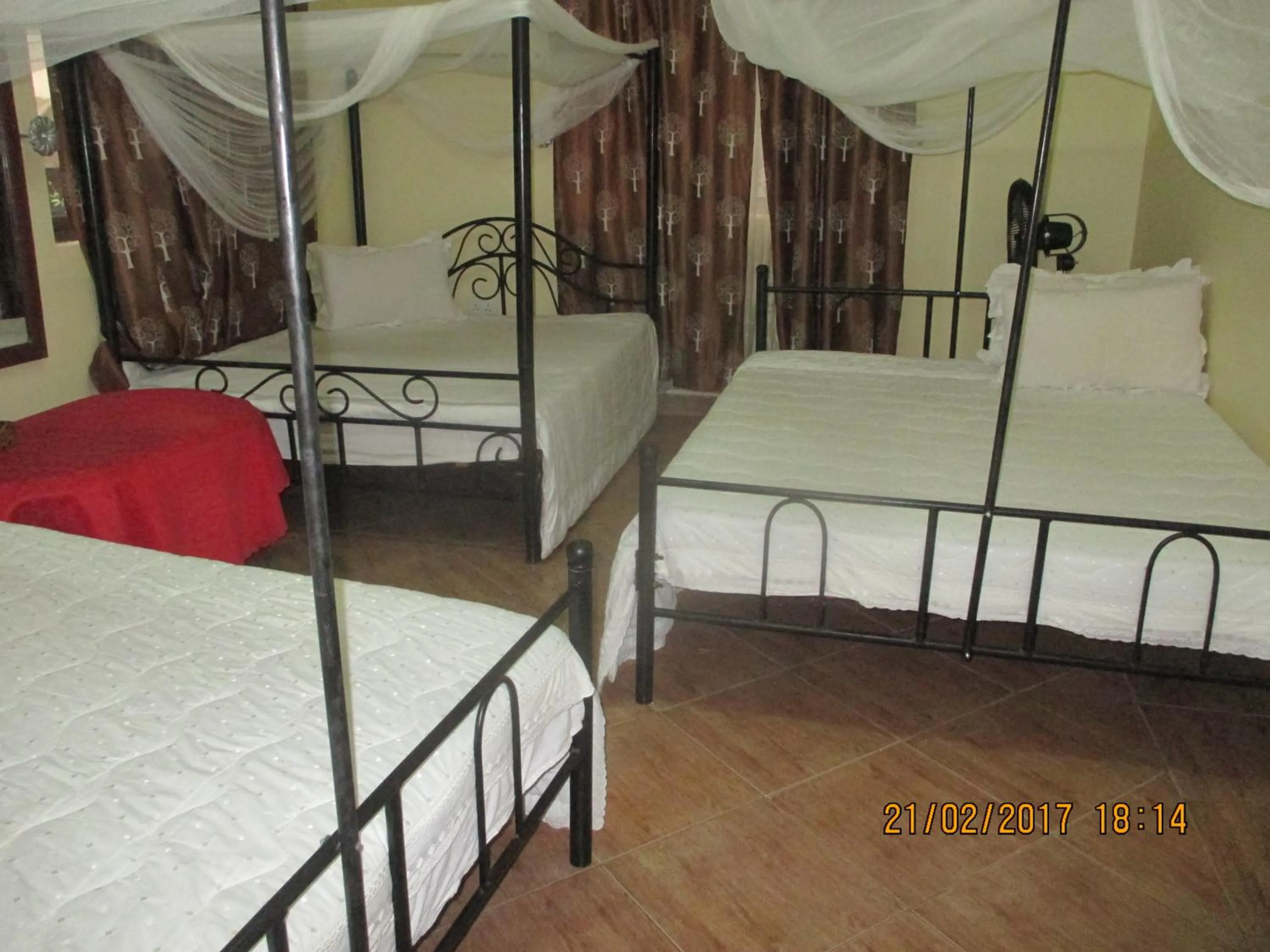 Photo of the whole room, Bed in Fanaka Safaris Campsite & Lodges