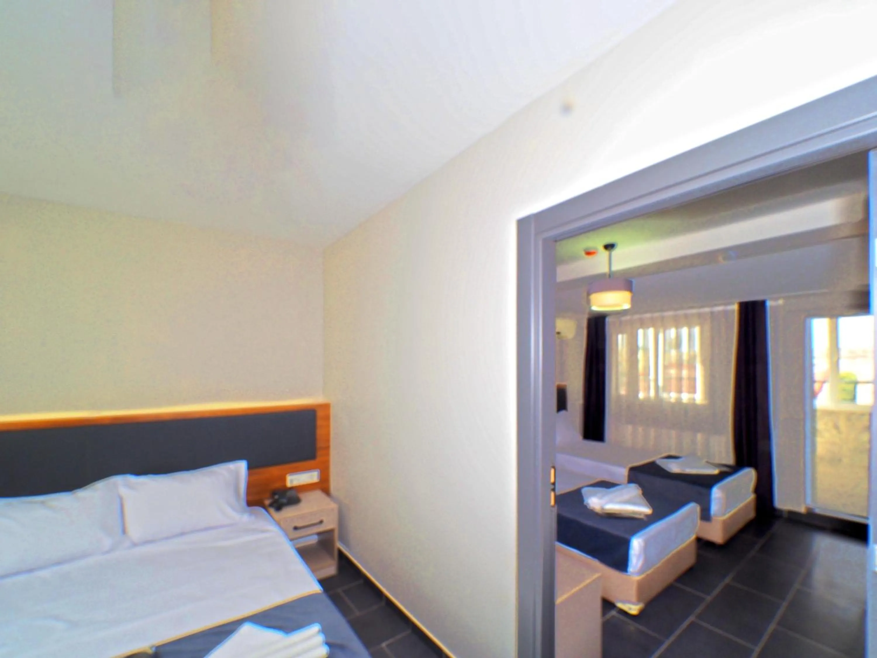 Shower, Bed in Diamond Hotel Old Town