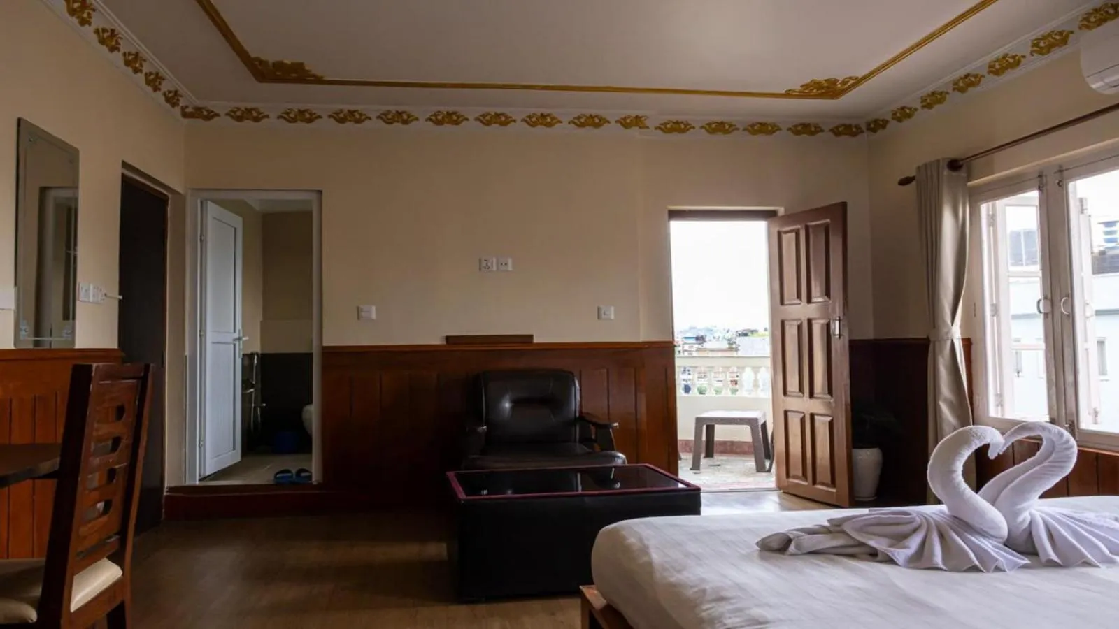 Bed in Suva Garden Hotel