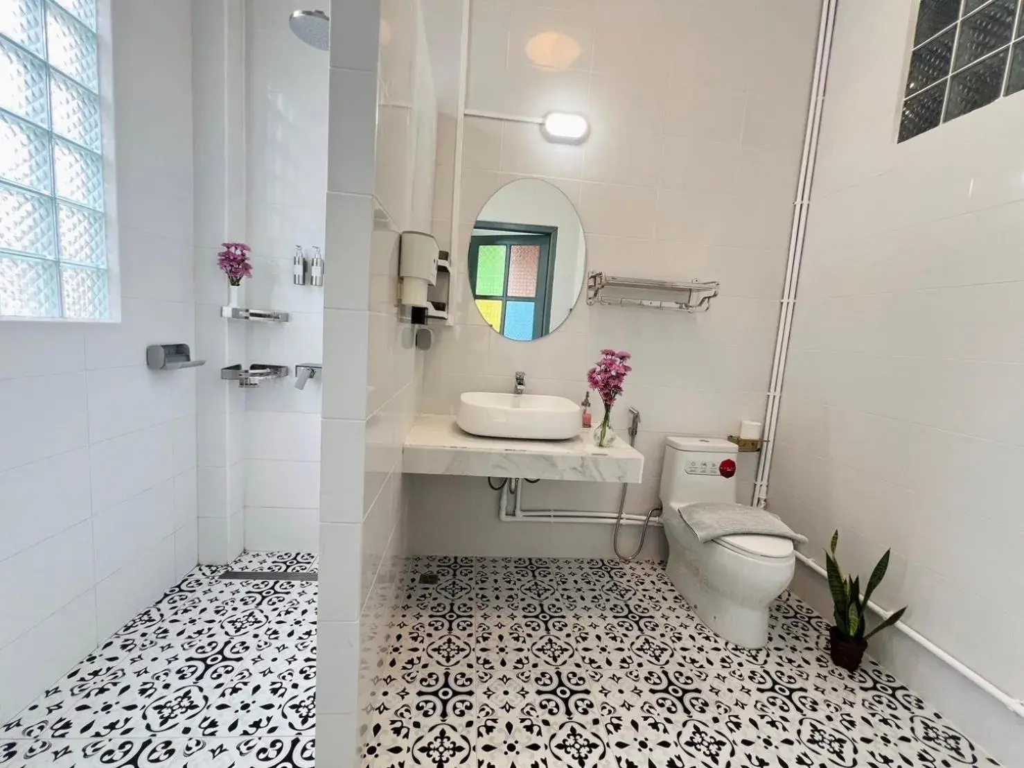 Toilet in Garden House Rice Field and Mountain View Toilet in Garden House Rice Field and Mountain View