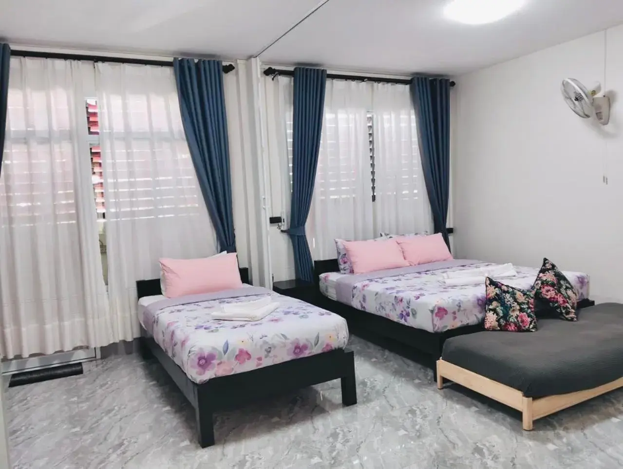 Garden House Rice Field and Mountain View Garden House Rice Field and Mountain View