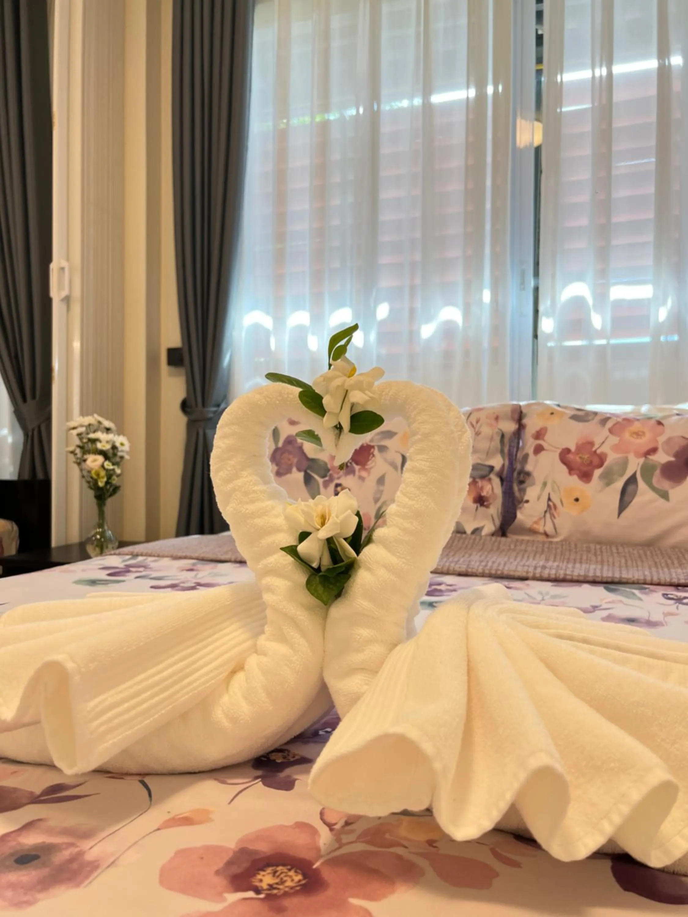 Bed in Garden House Rice Field and Mountain View