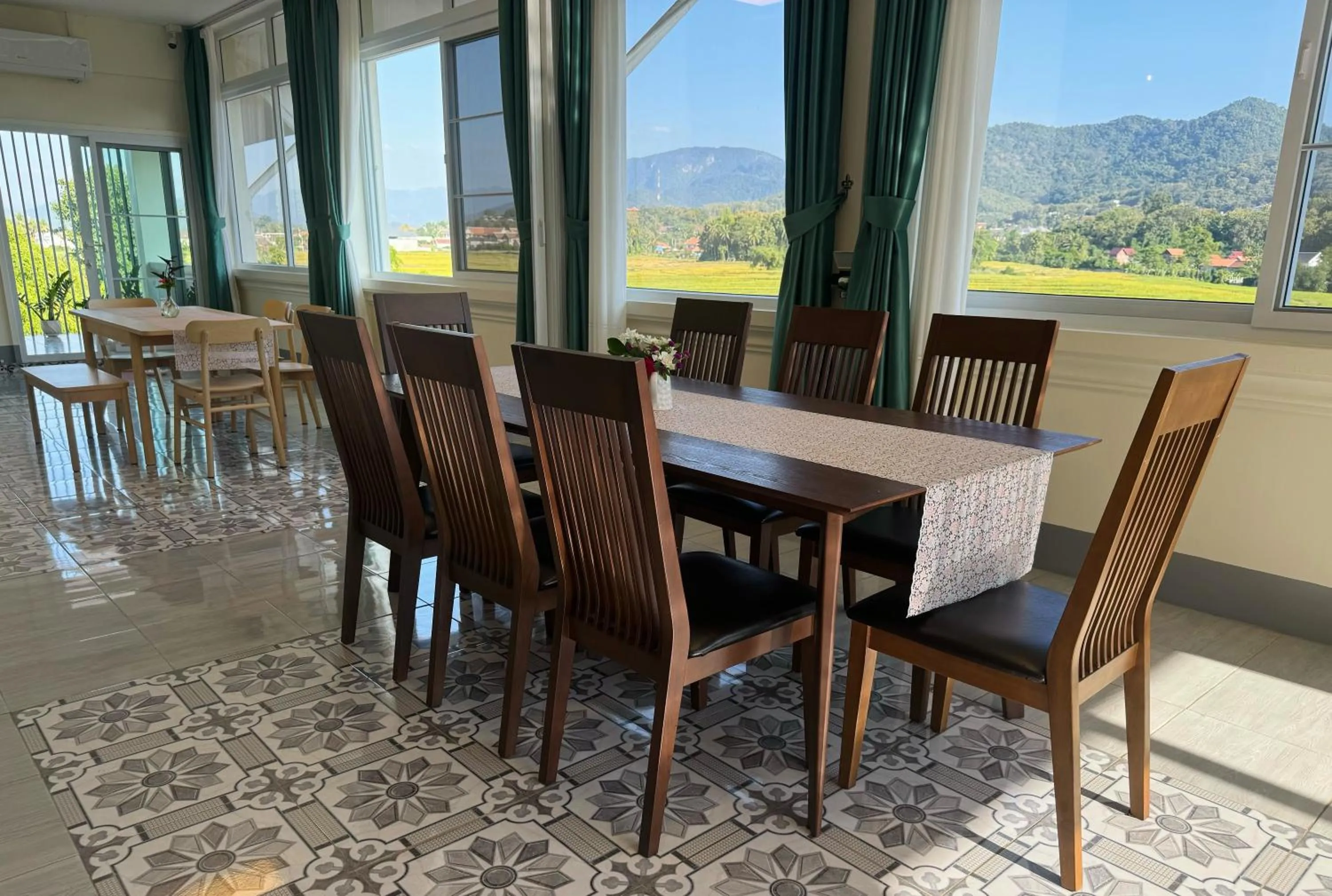 Restaurant/places to eat in Garden House Rice Field and Mountain View