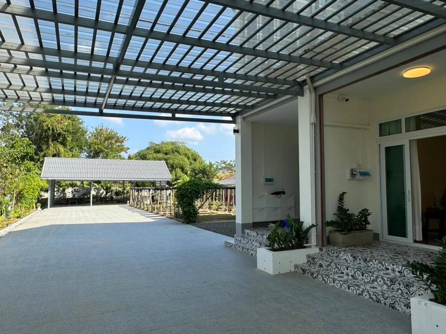 Inner courtyard view in Garden House Rice Field and Mountain View