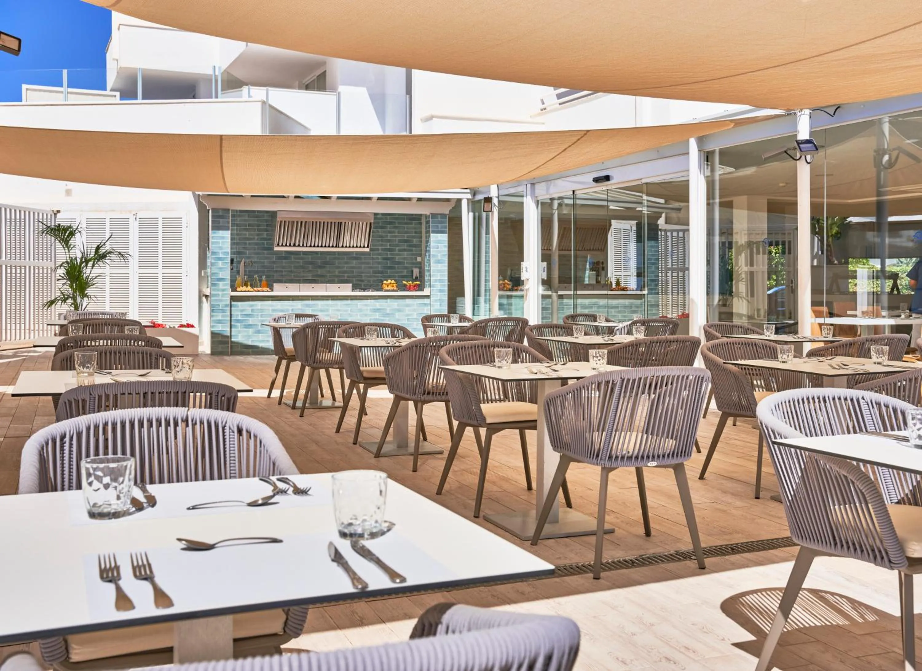 Lounge or bar in Globales Cala Bona