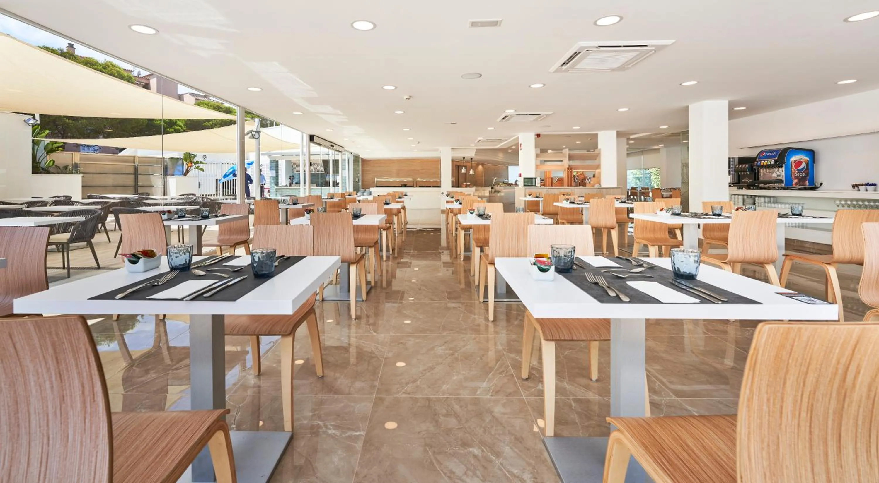 Restaurant/places to eat in Globales Cala Bona