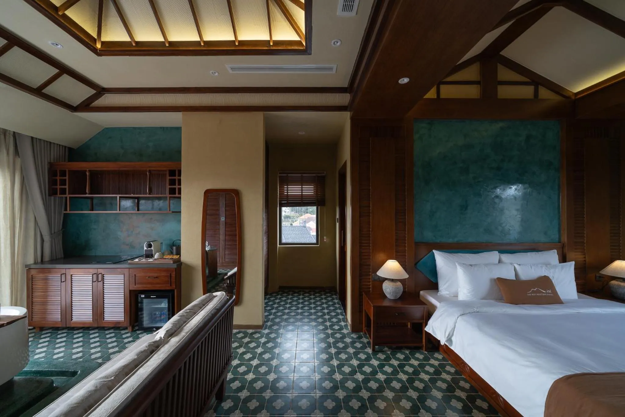 Photo of the whole room, Bed in The Mist Boutique DaLat Hotel