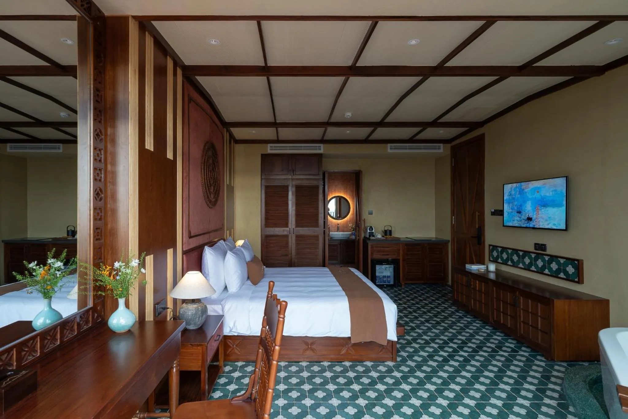 Photo of the whole room, Bed in The Mist Boutique DaLat Hotel