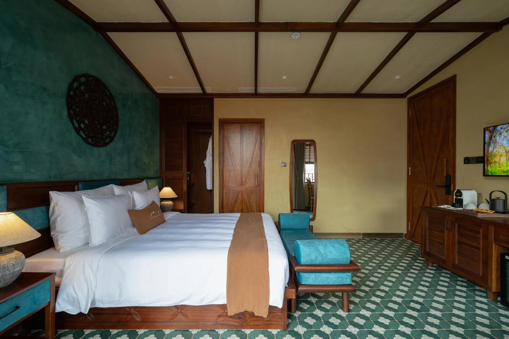 Photo of the whole room, Bed in The Mist Boutique DaLat Hotel