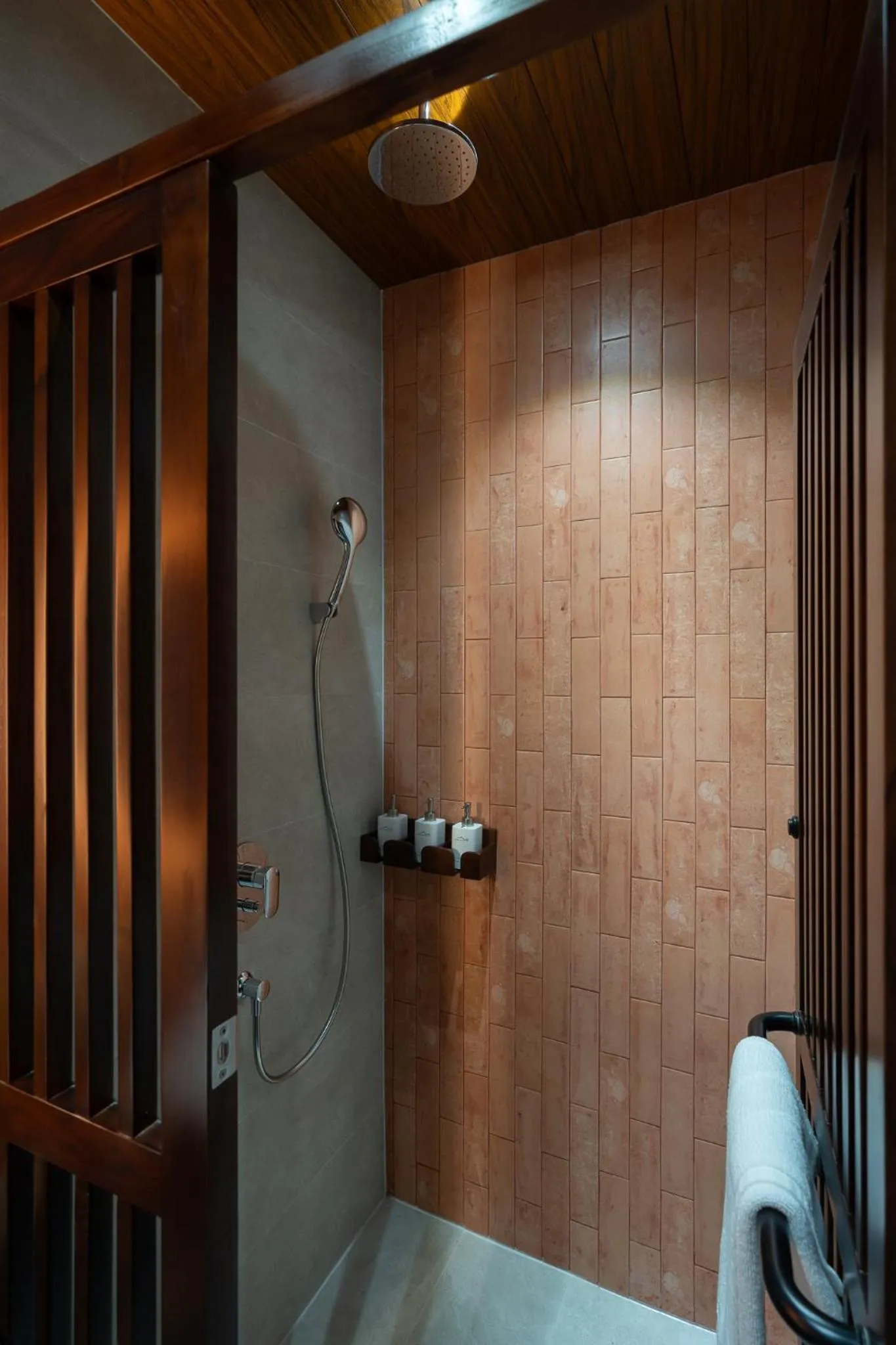 Shower in The Mist Boutique DaLat Hotel