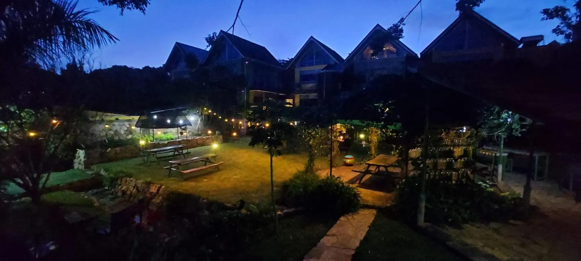 Restaurant/places to eat in Yellow Haven Lodge