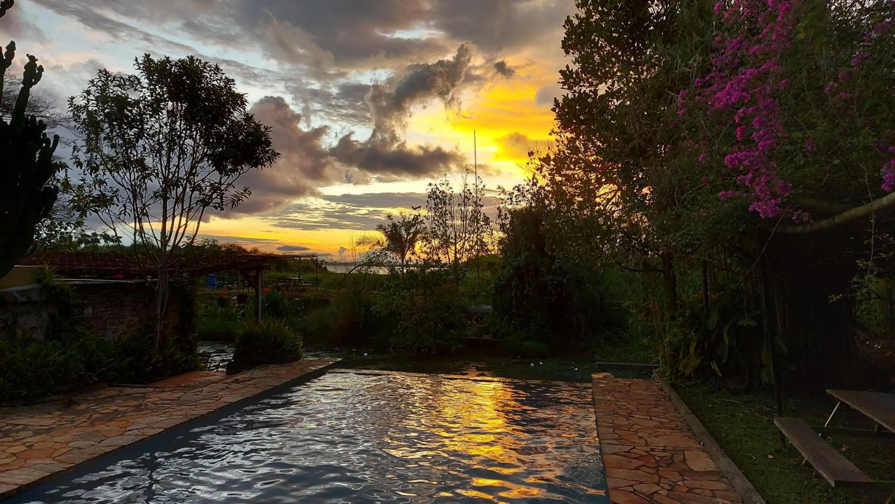 Sunrise in Yellow Haven Lodge