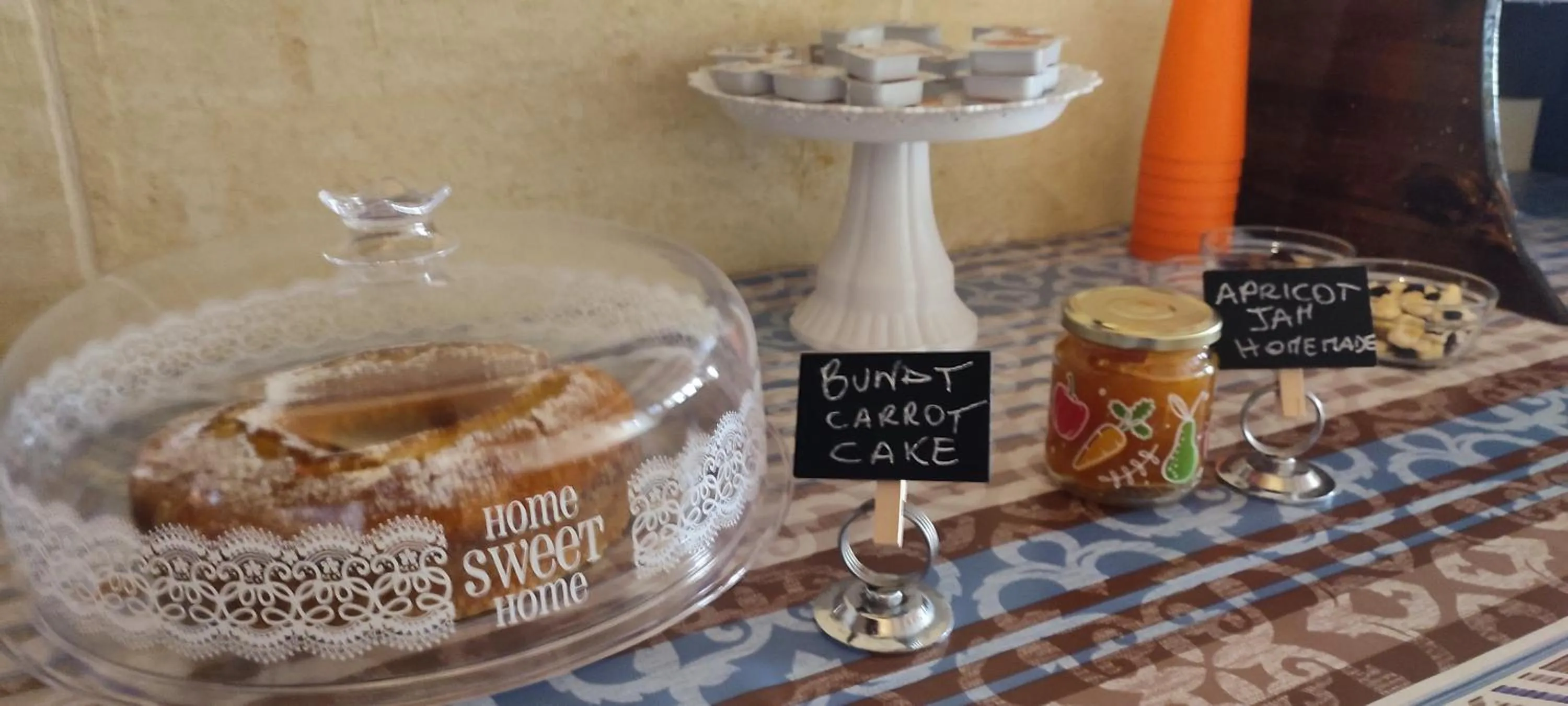 Food close-up in Grotto's Paradise B&B