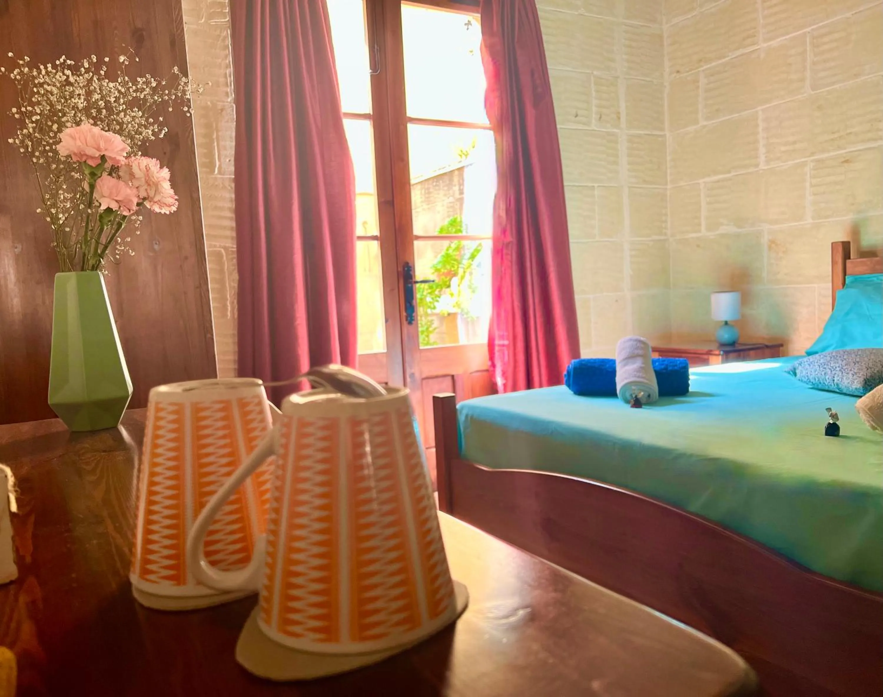 Bedroom, Bed in Grotto's Paradise B&B