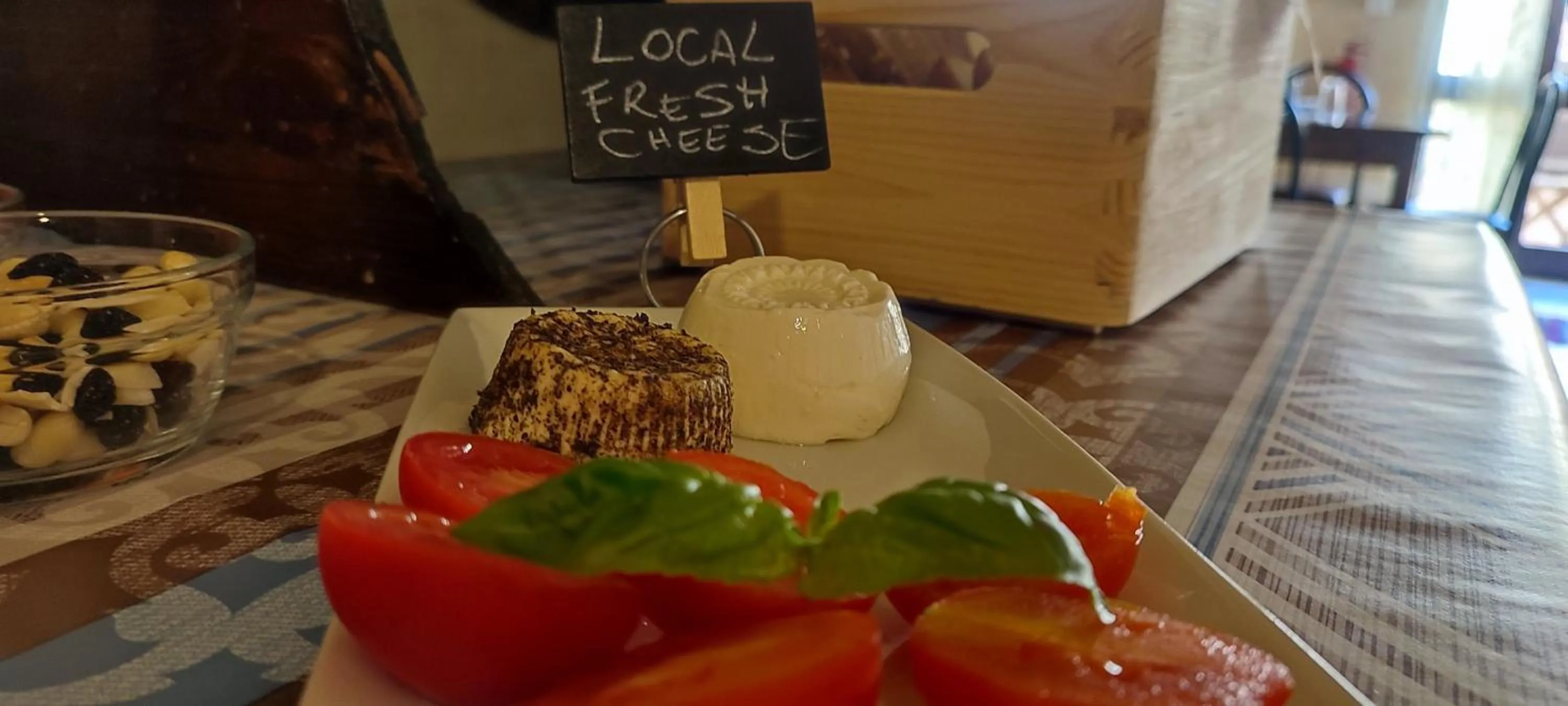 Food in Grotto's Paradise B&B