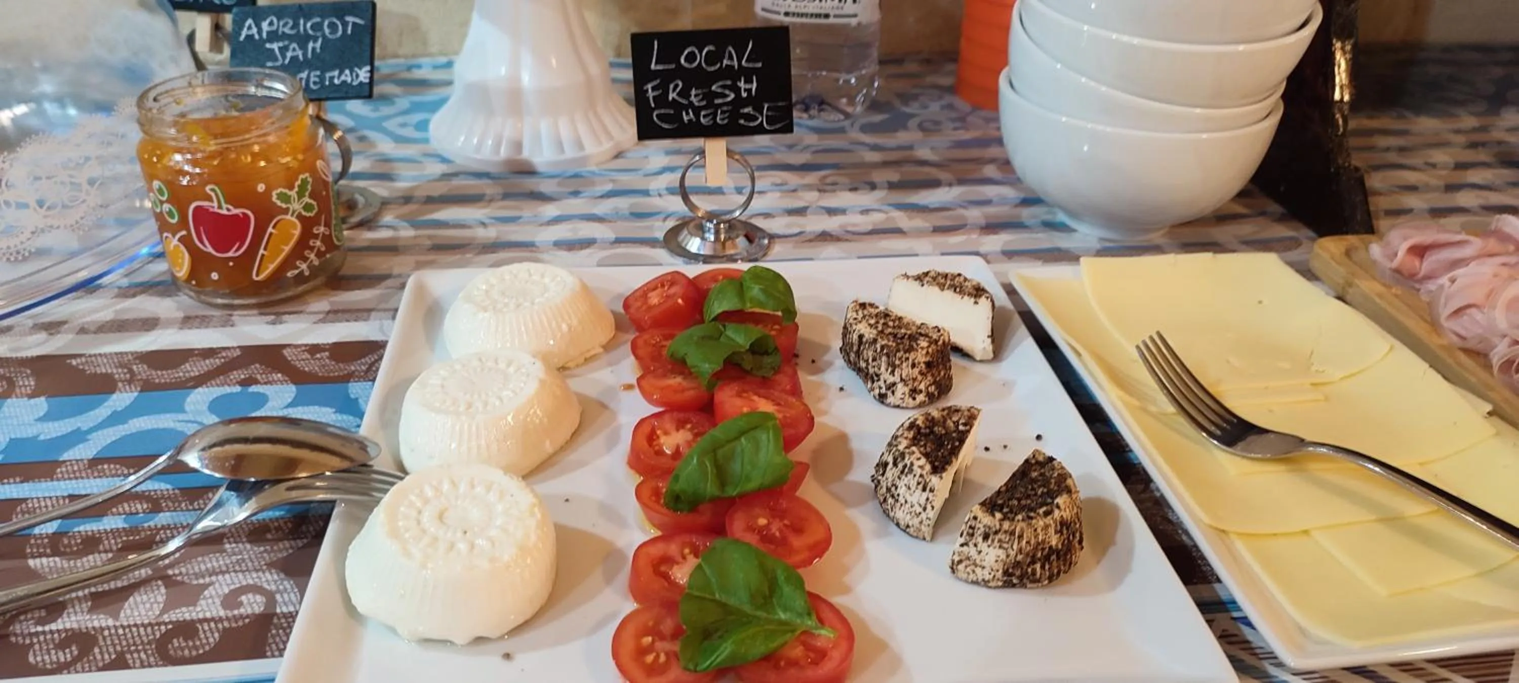 Food in Grotto's Paradise B&B