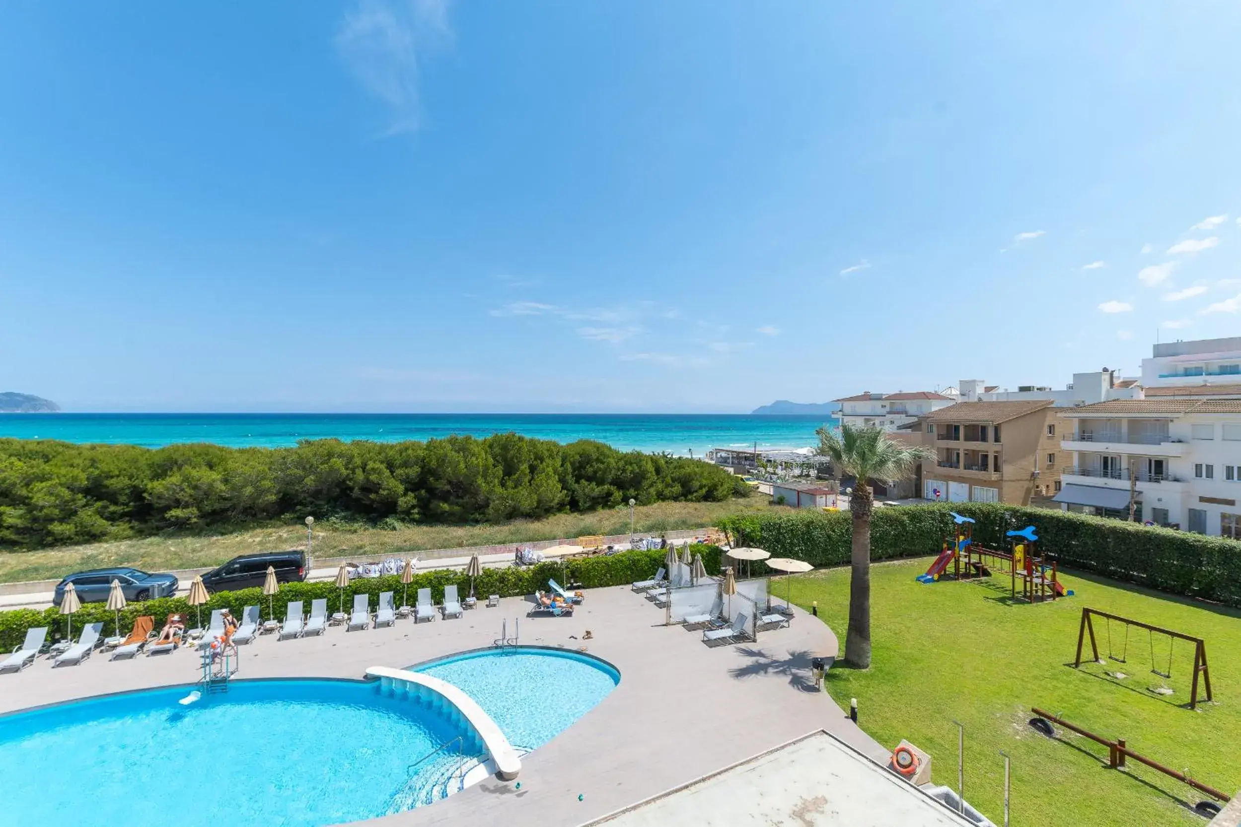 Garden view in Aparthotel Dunes Platja Garden view in Aparthotel Dunes Platja