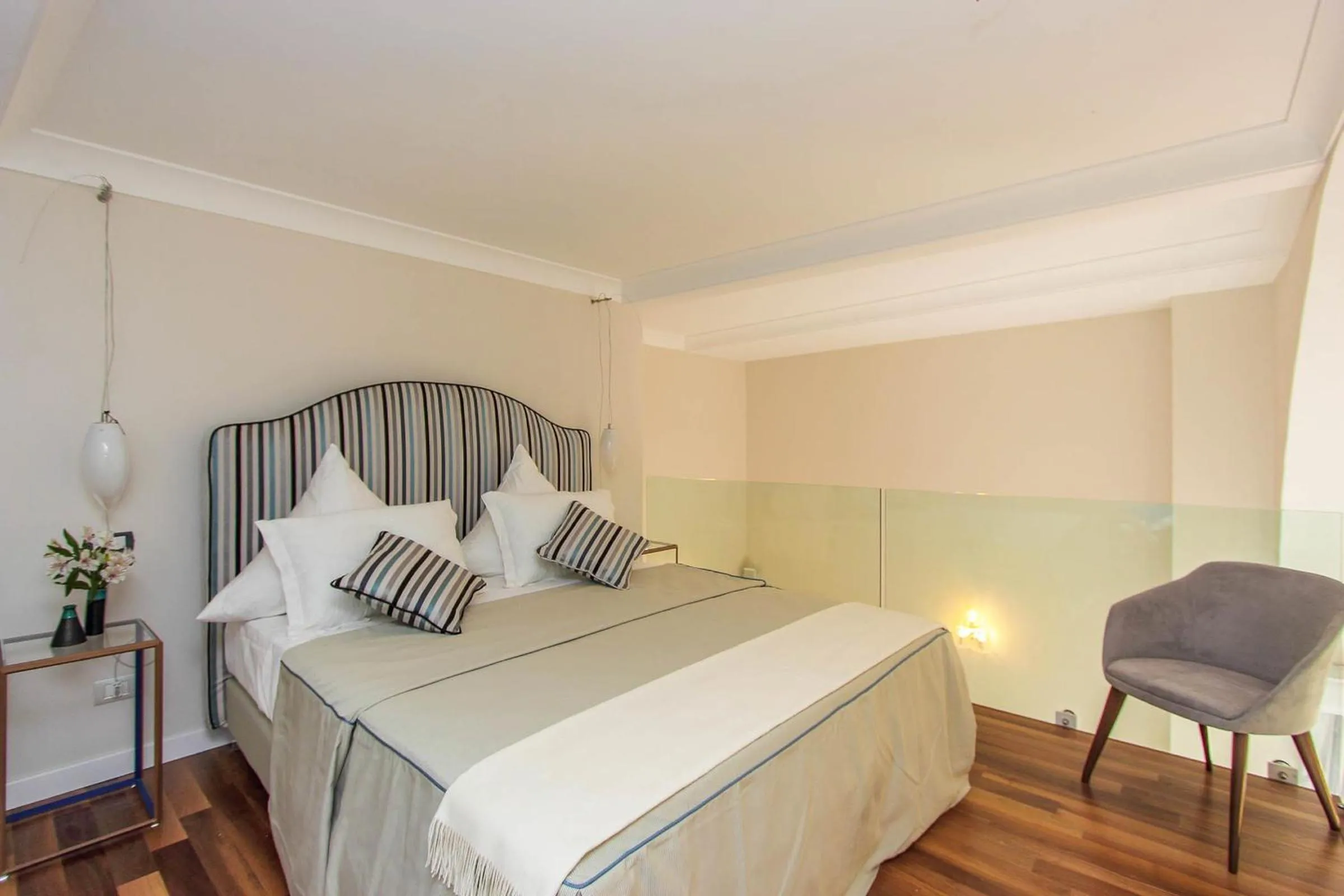 Decorative detail, Bed in DieciSedici